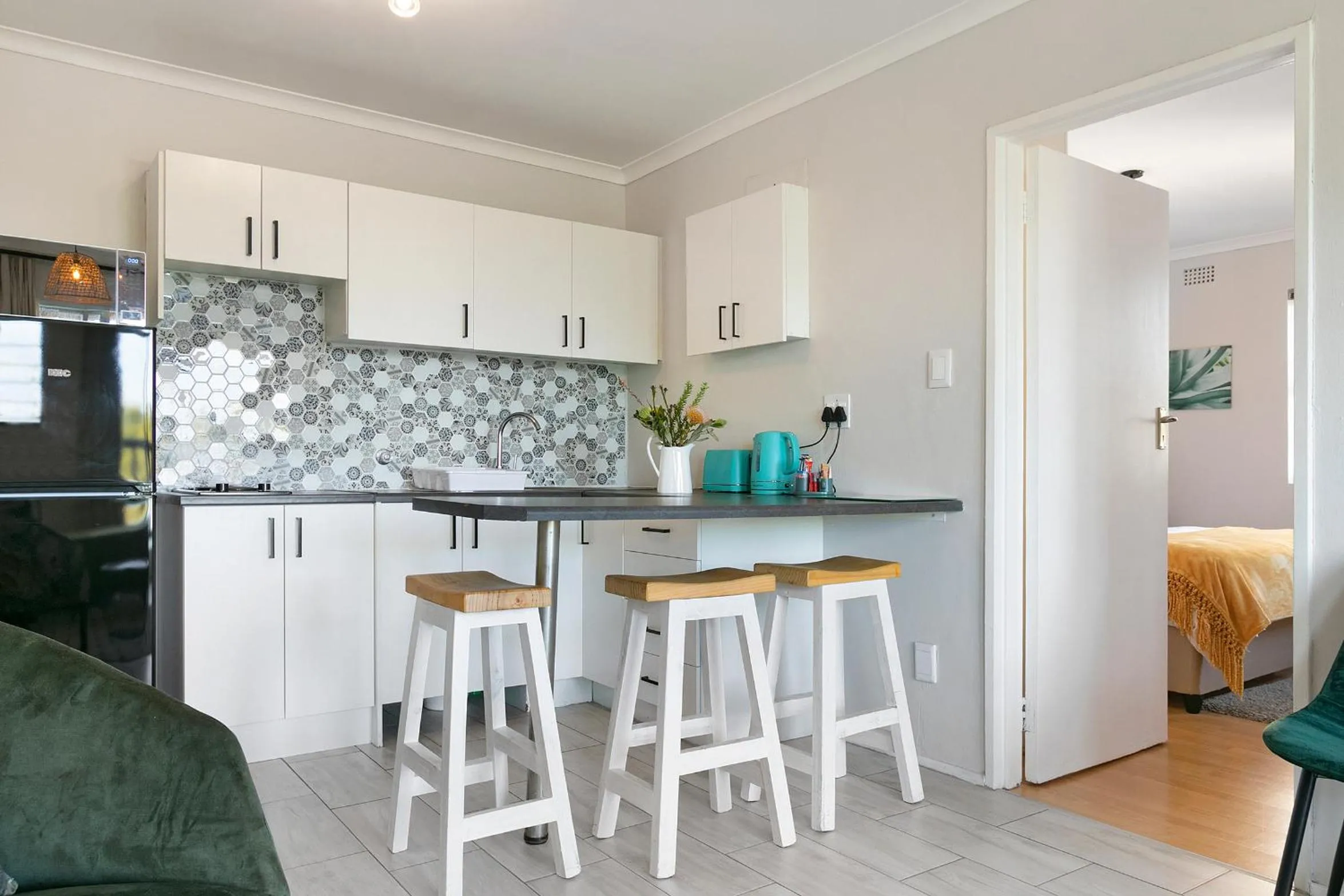 Kitchen or kitchenette in Serengeti selfcatering apartments Perfect Stay
