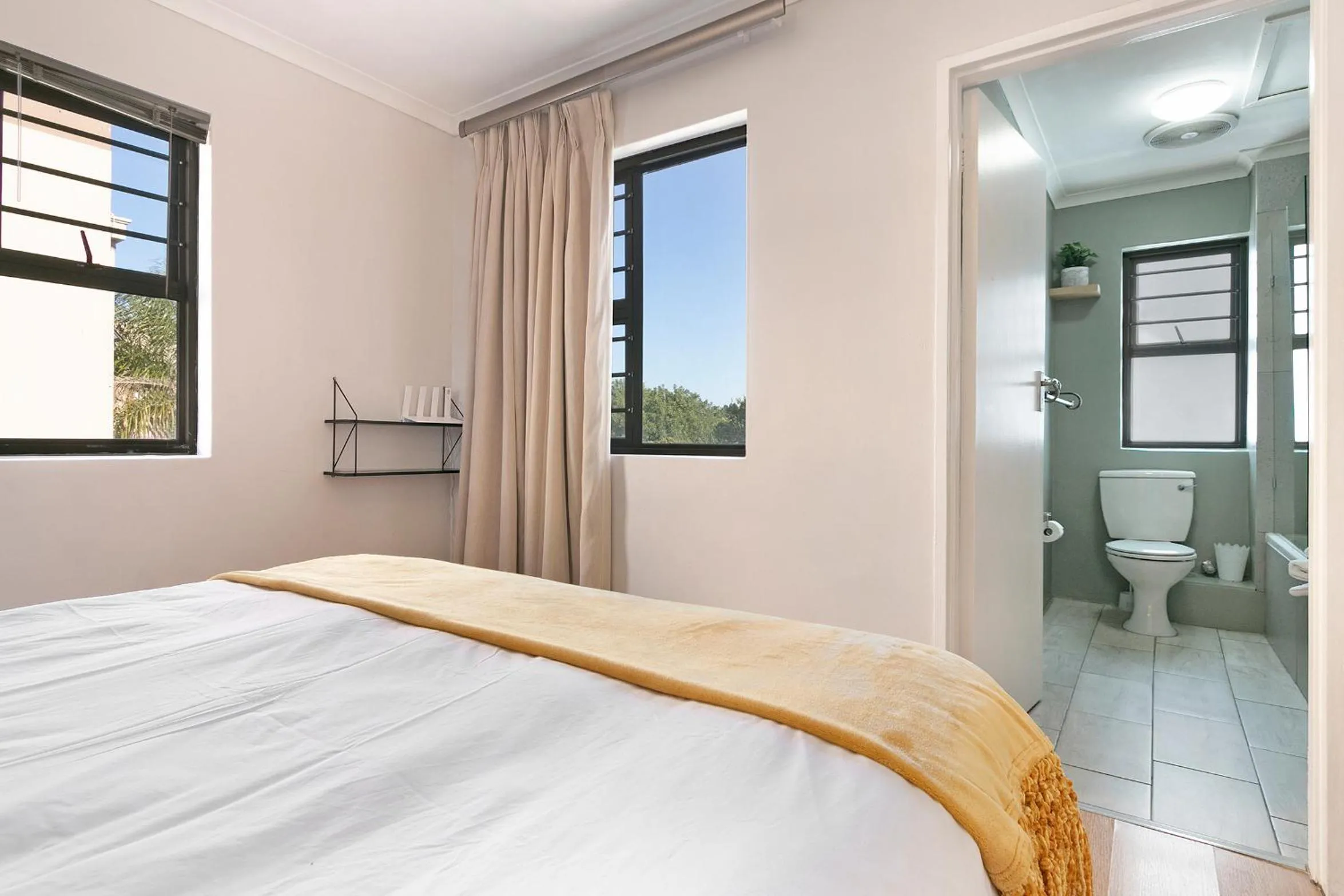 Bedroom, Bed in Serengeti selfcatering apartments Perfect Stay