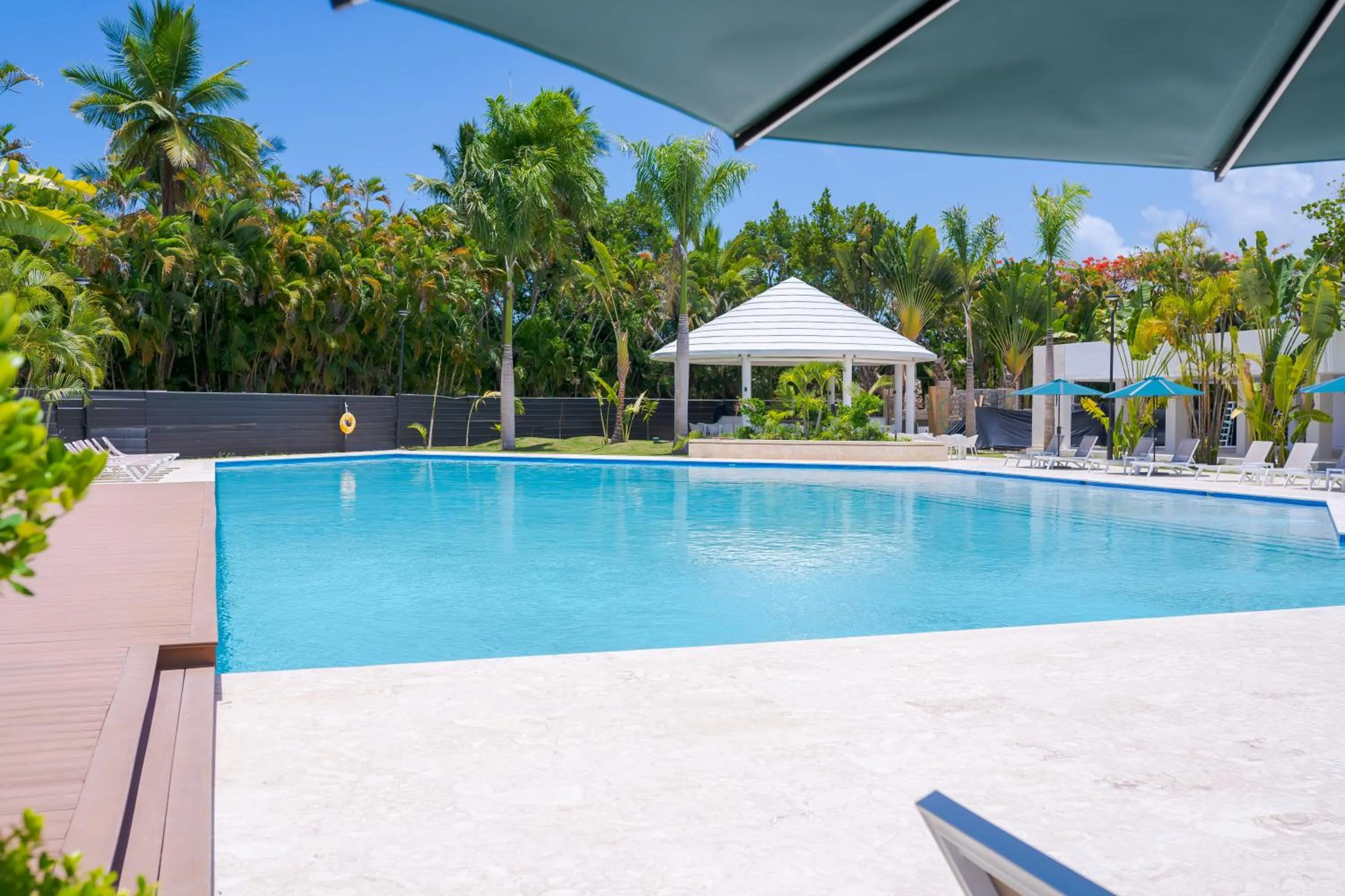 Swimming pool in Xeliter Green One Playa Dorada