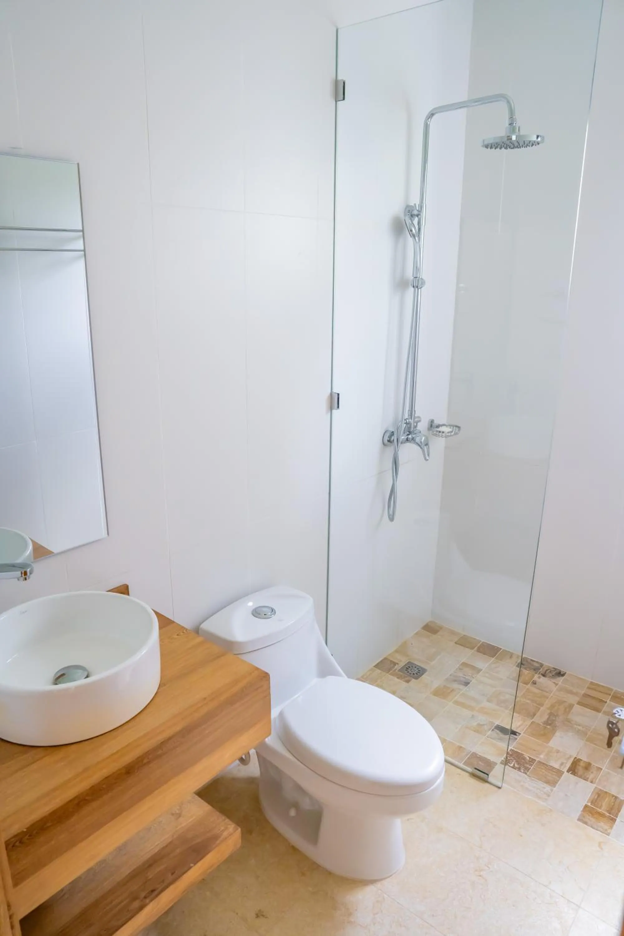 Shower in Xeliter Green One Playa Dorada