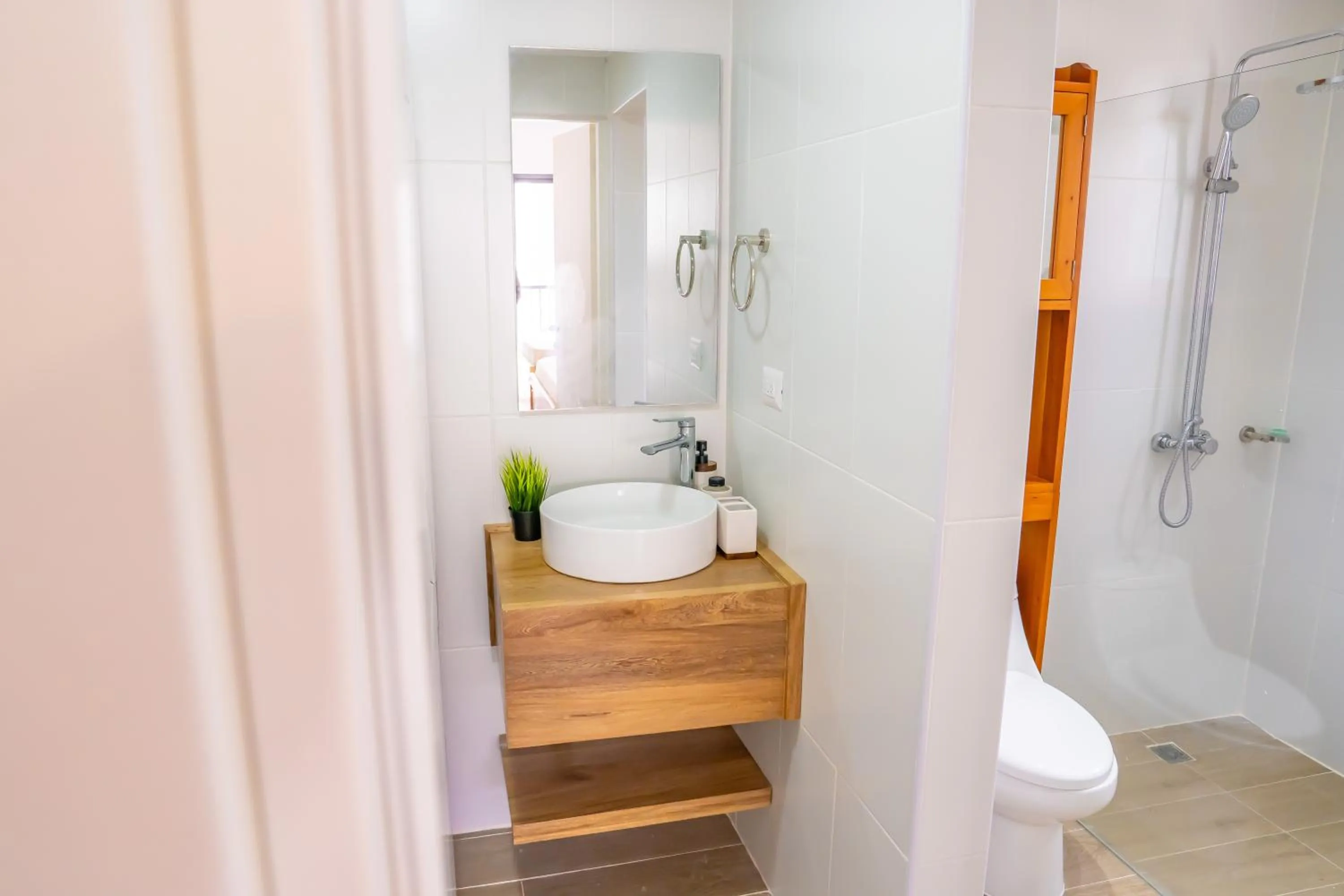 Shower in Xeliter Green One Playa Dorada