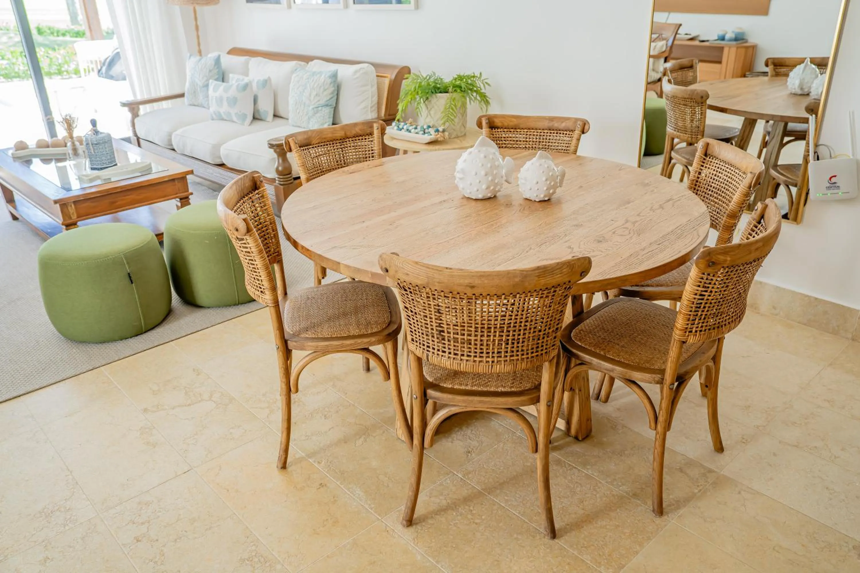 Dining area in Xeliter Green One Playa Dorada