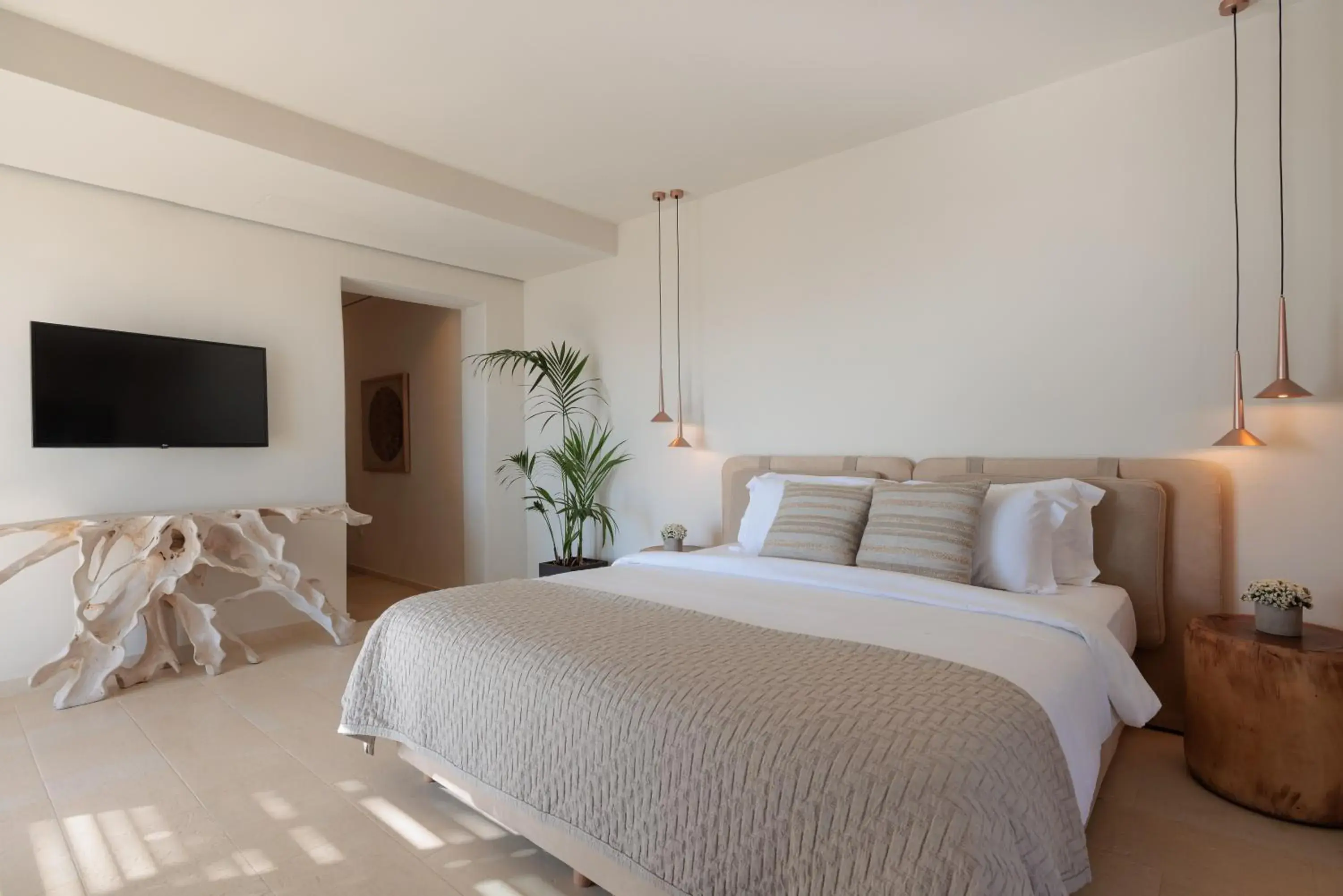 Master Suite Private Pool Sea View in Asty Mykonos Hotel & Spa - World of One Hotel Group Master Suite Private Pool Sea View in Asty Mykonos Hotel & Spa - World of One Hotel Group