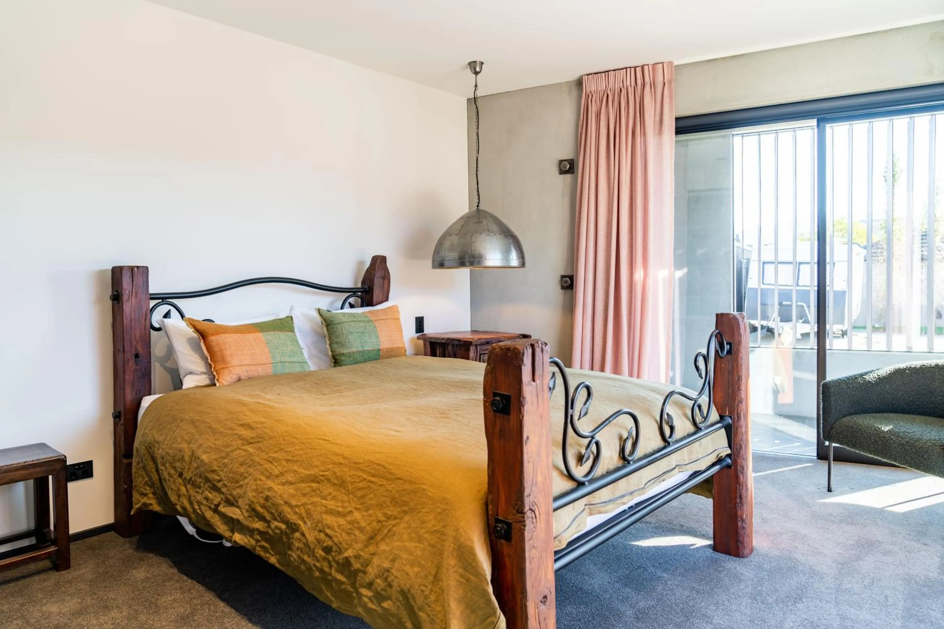 Bed in Hukamanu Lodge