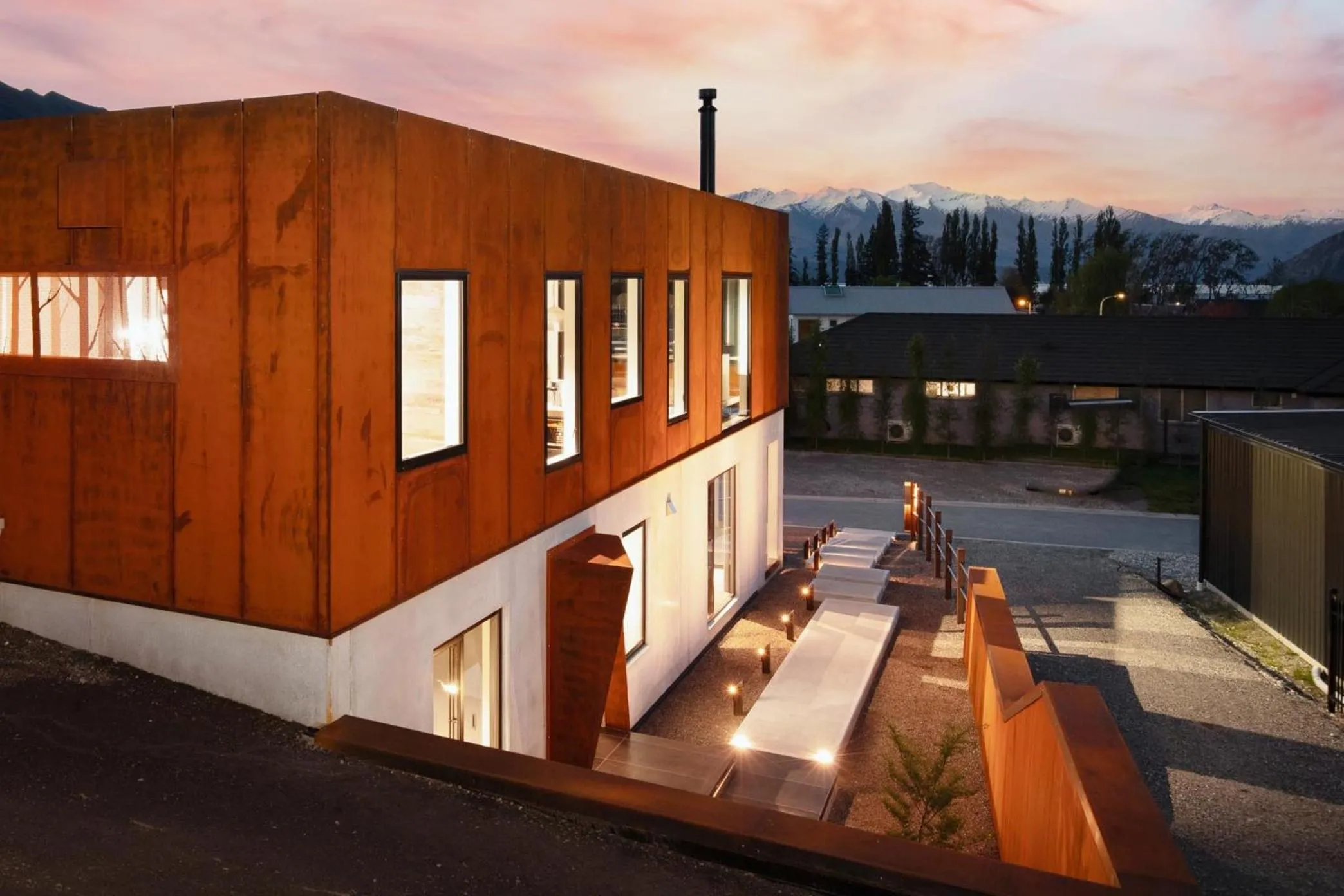 Property building in Hukamanu Lodge