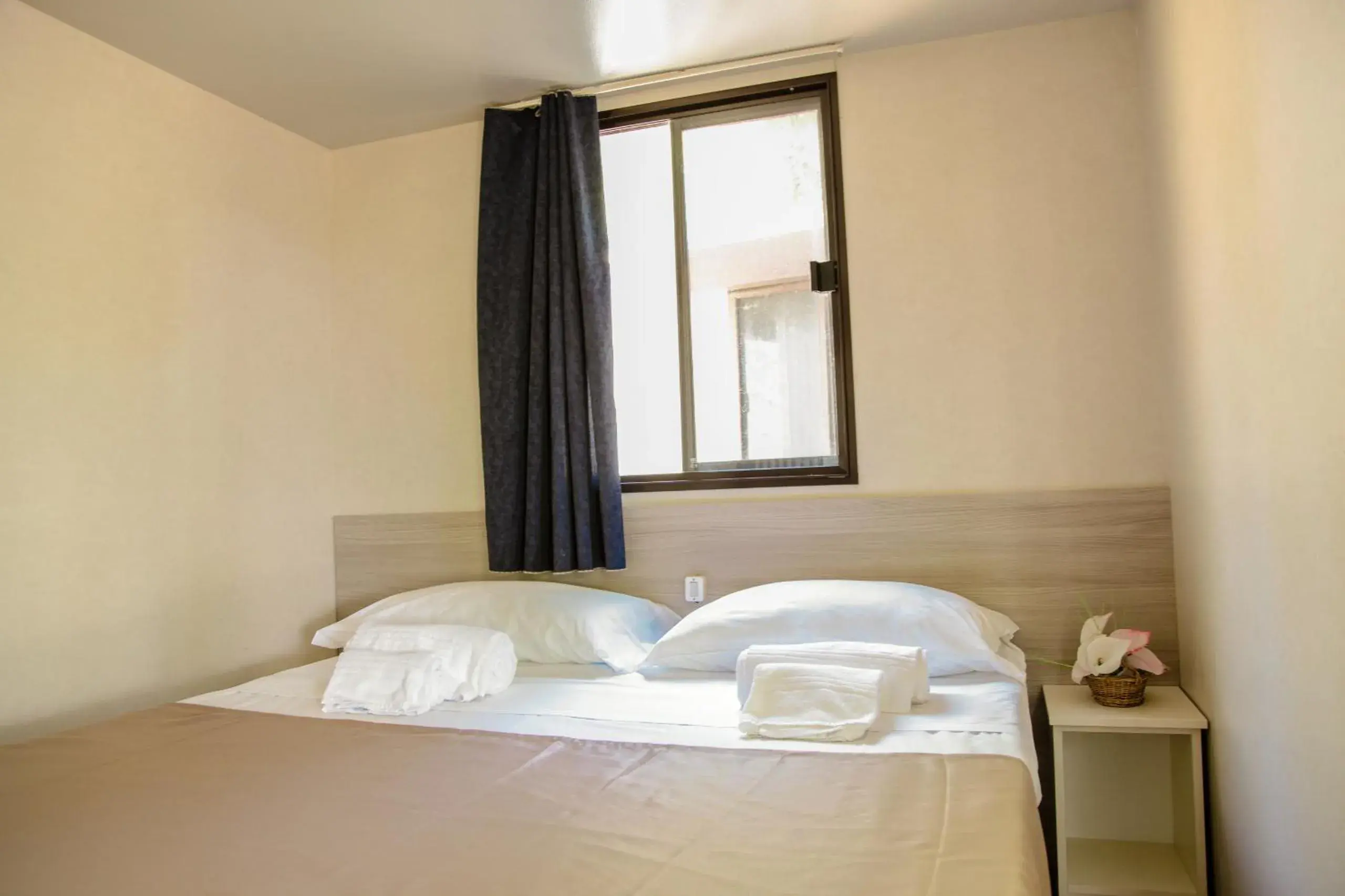 Day, Bed in Happy Village & Camping Day, Bed in Happy Village & Camping