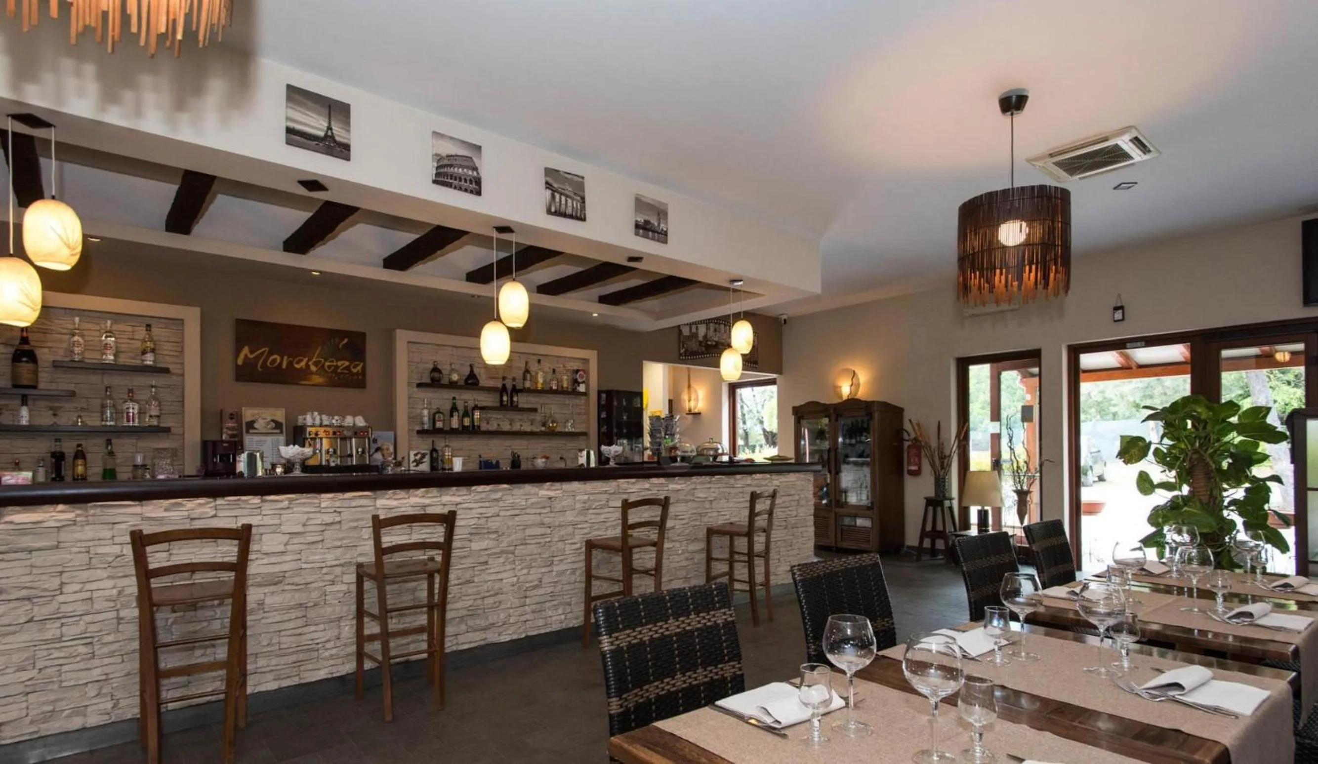 Restaurant/places to eat in Happy Village & Camping