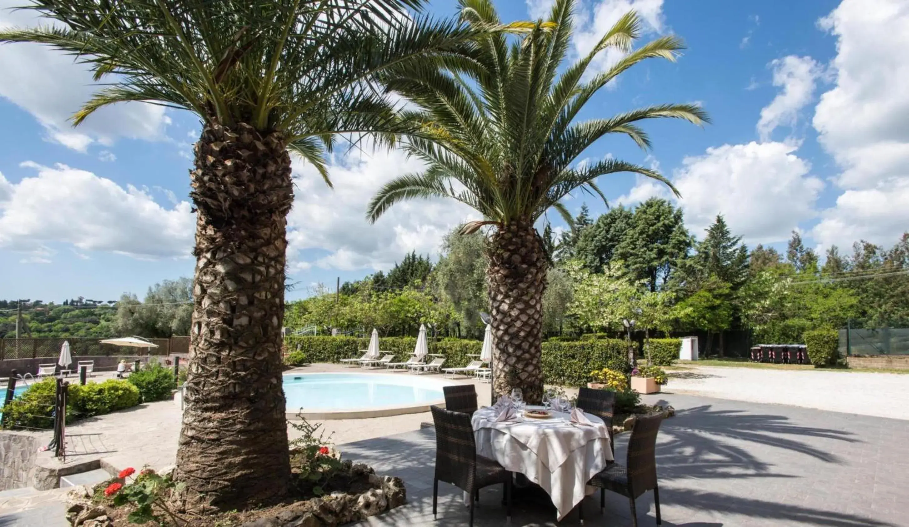 Restaurant/places to eat in Happy Village & Camping Restaurant/places to eat in Happy Village & Camping