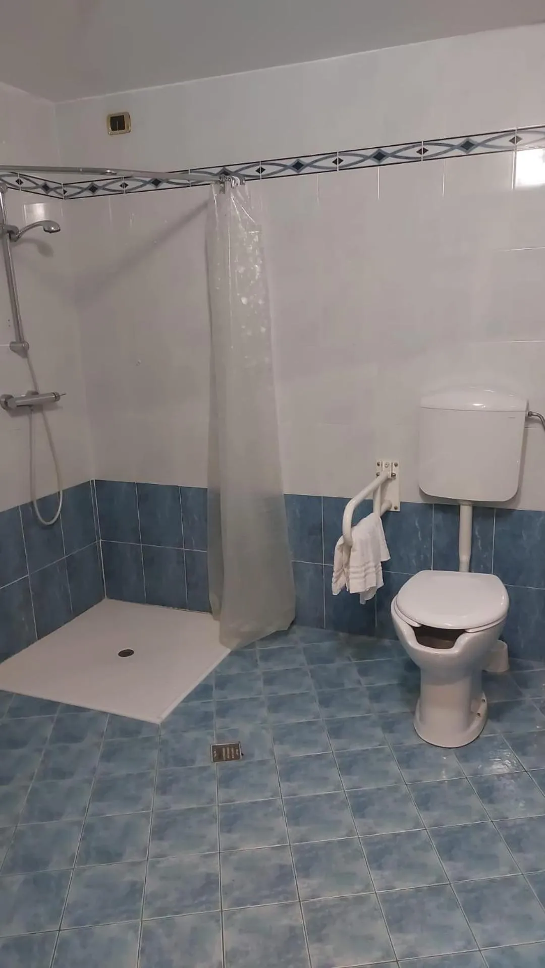 Shower in Hotel Vitruvio