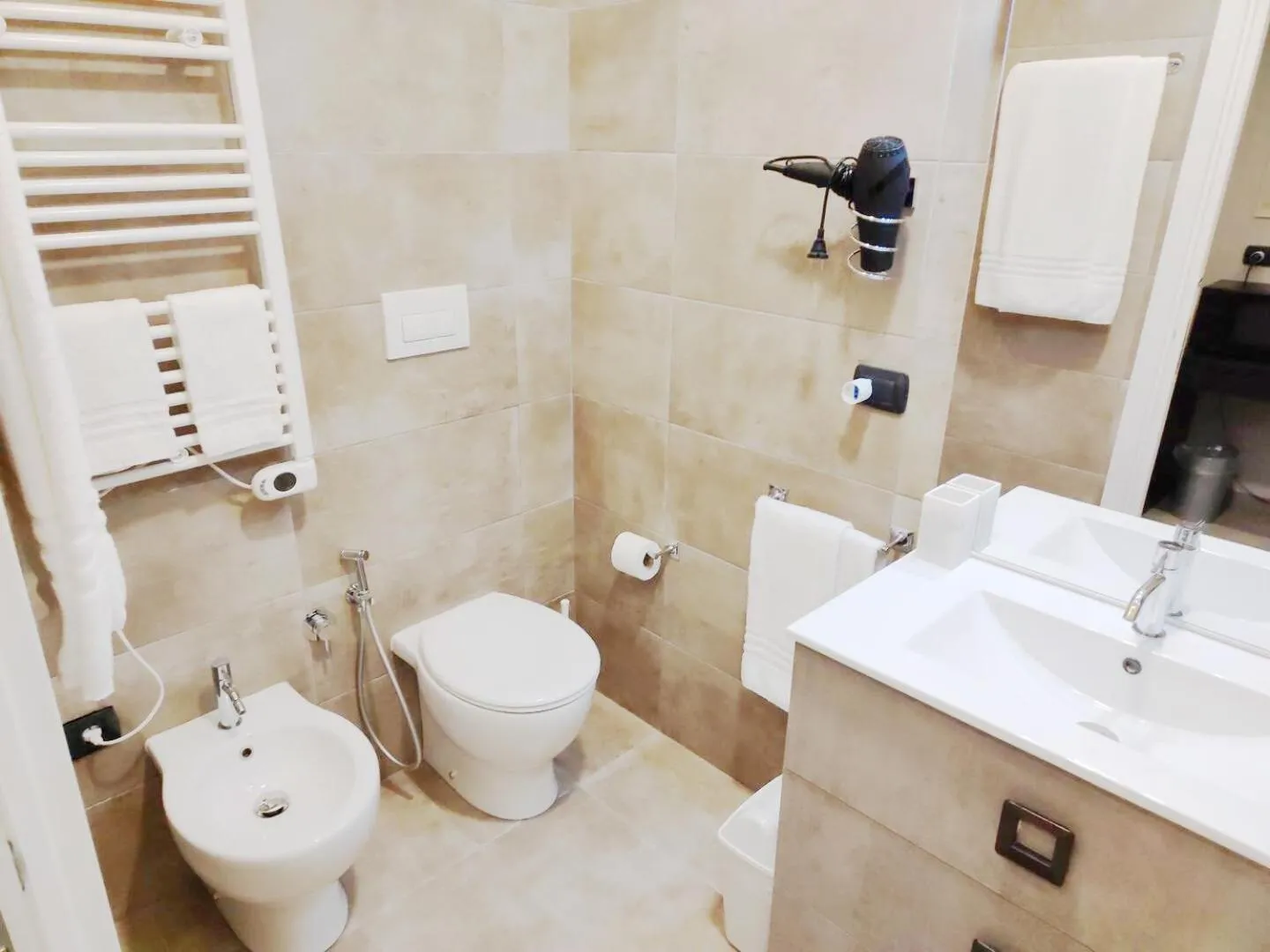 Shower in Hotel Vitruvio