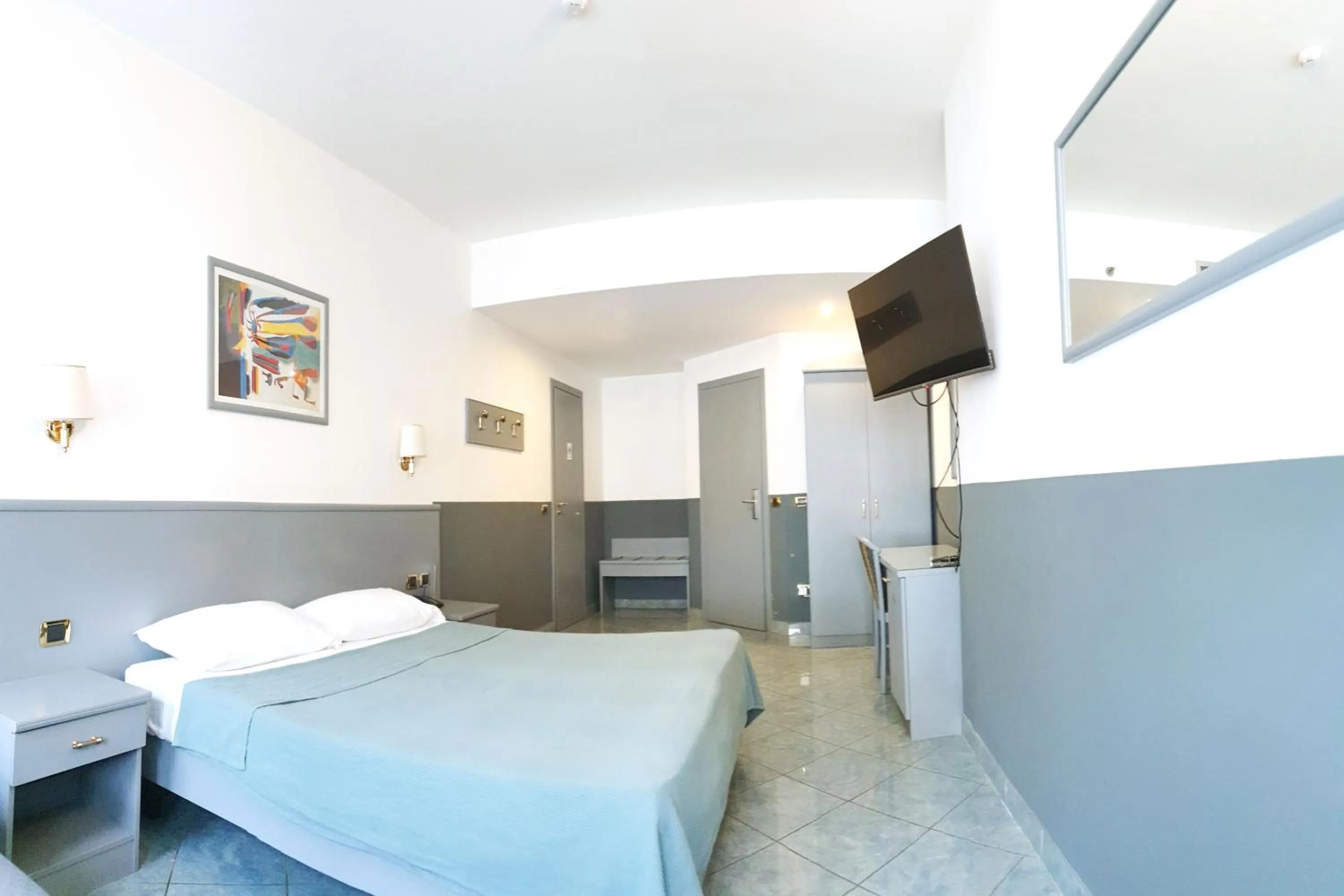 Photo of the whole room, Bed in Hotel Vitruvio