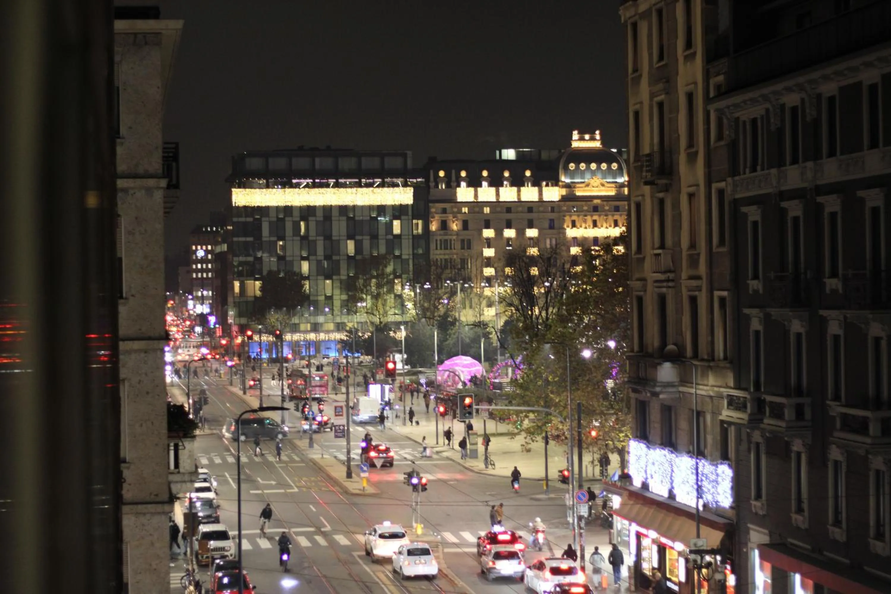 Night in Hotel Vitruvio