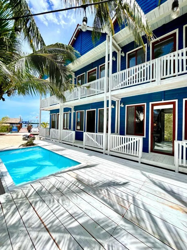 Property building in Marina Sunrise