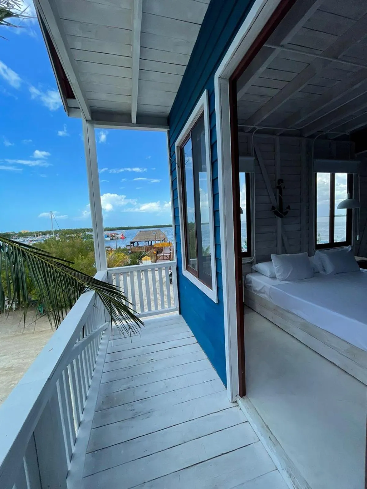 Balcony/Terrace, Bed in Marina Sunrise