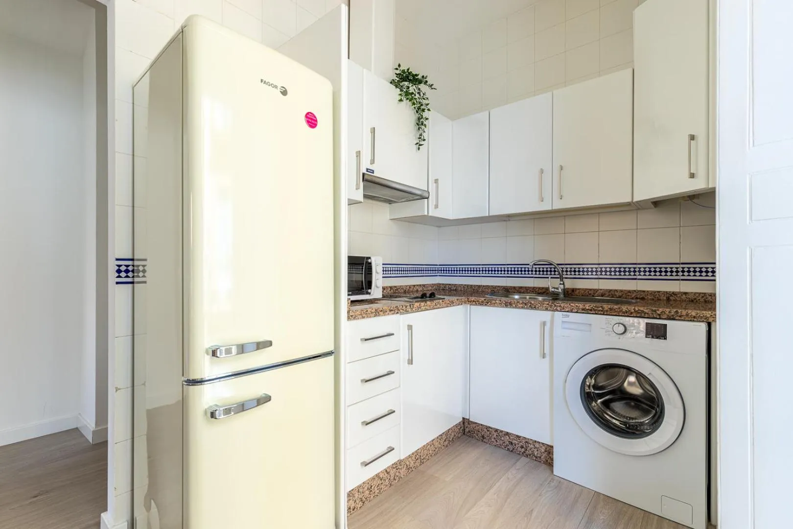 Coffee/tea facilities in Thyssen Boutique Apartments by Caleta Homes