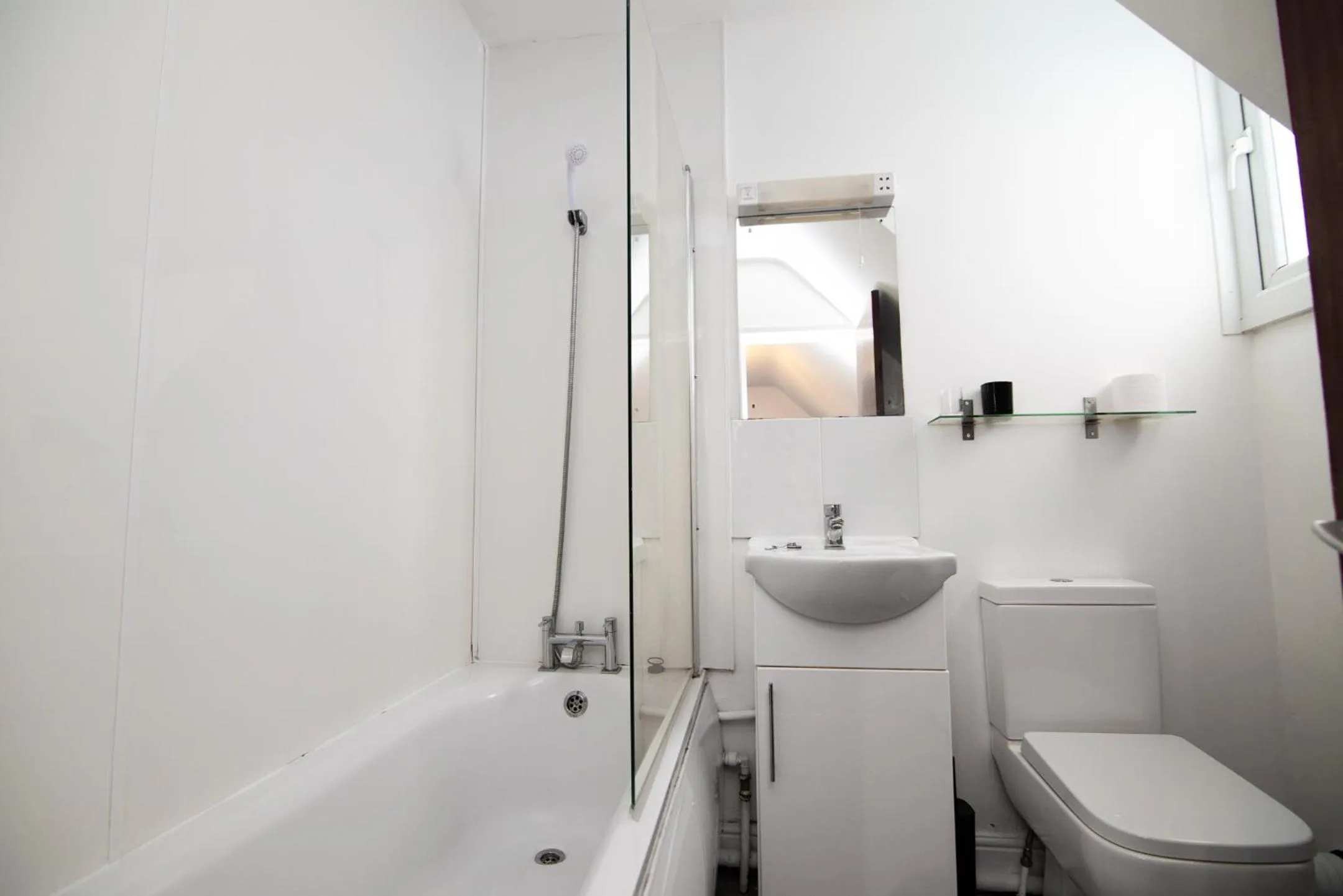 The Linden Leaf Rooms