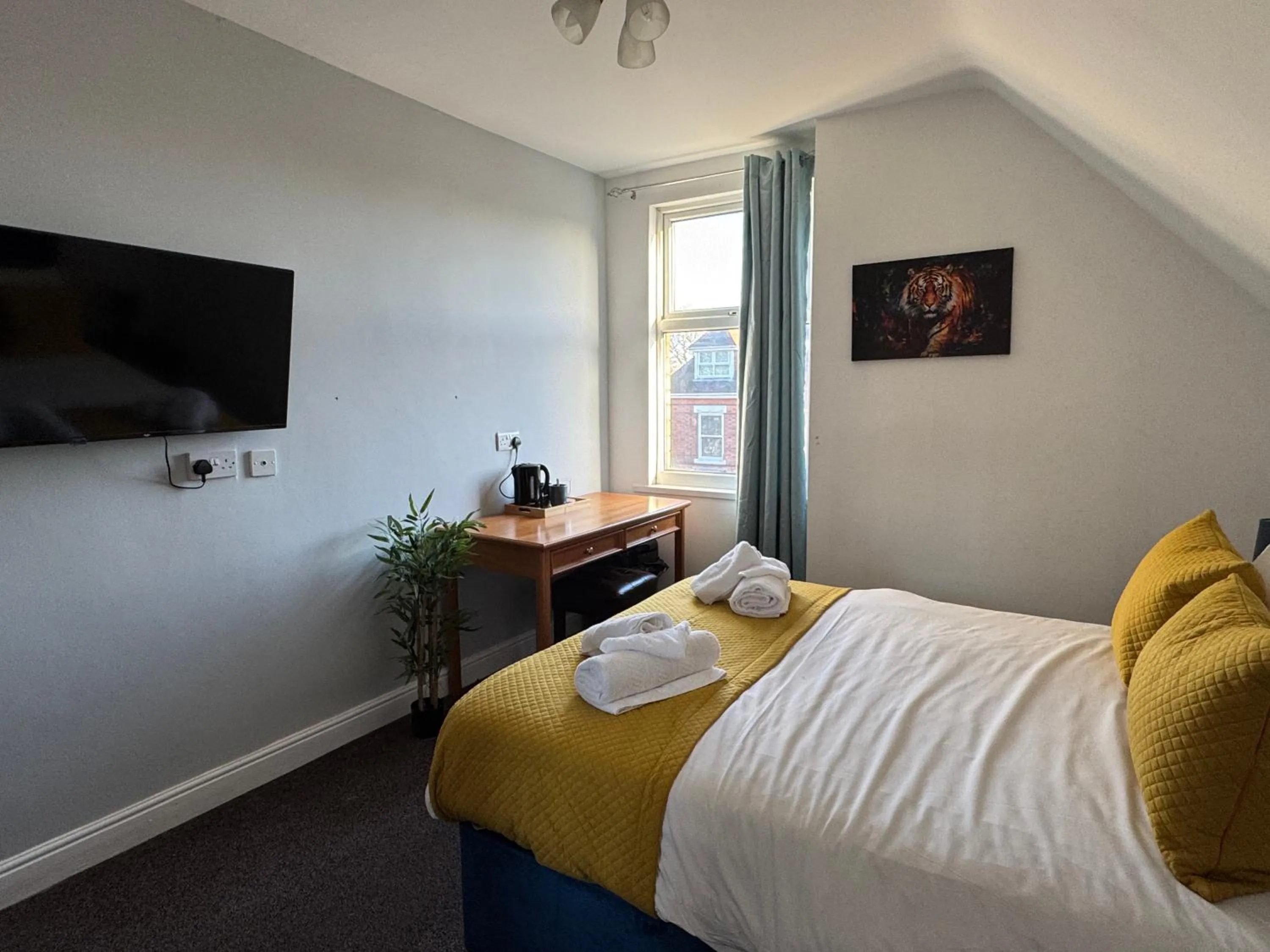 Bed in The Linden Leaf Rooms