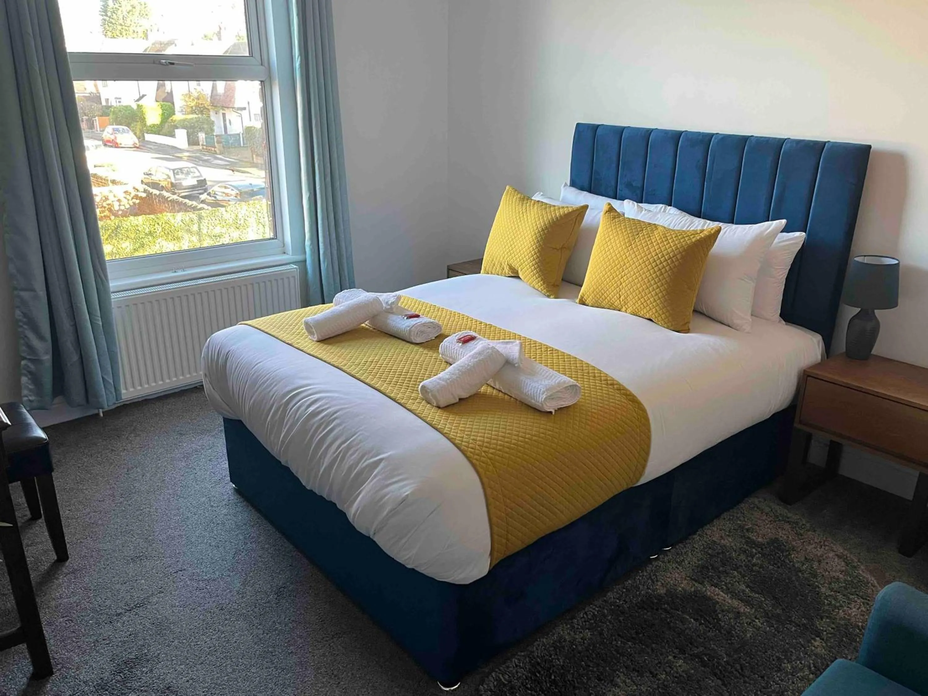 Bed in The Linden Leaf Rooms