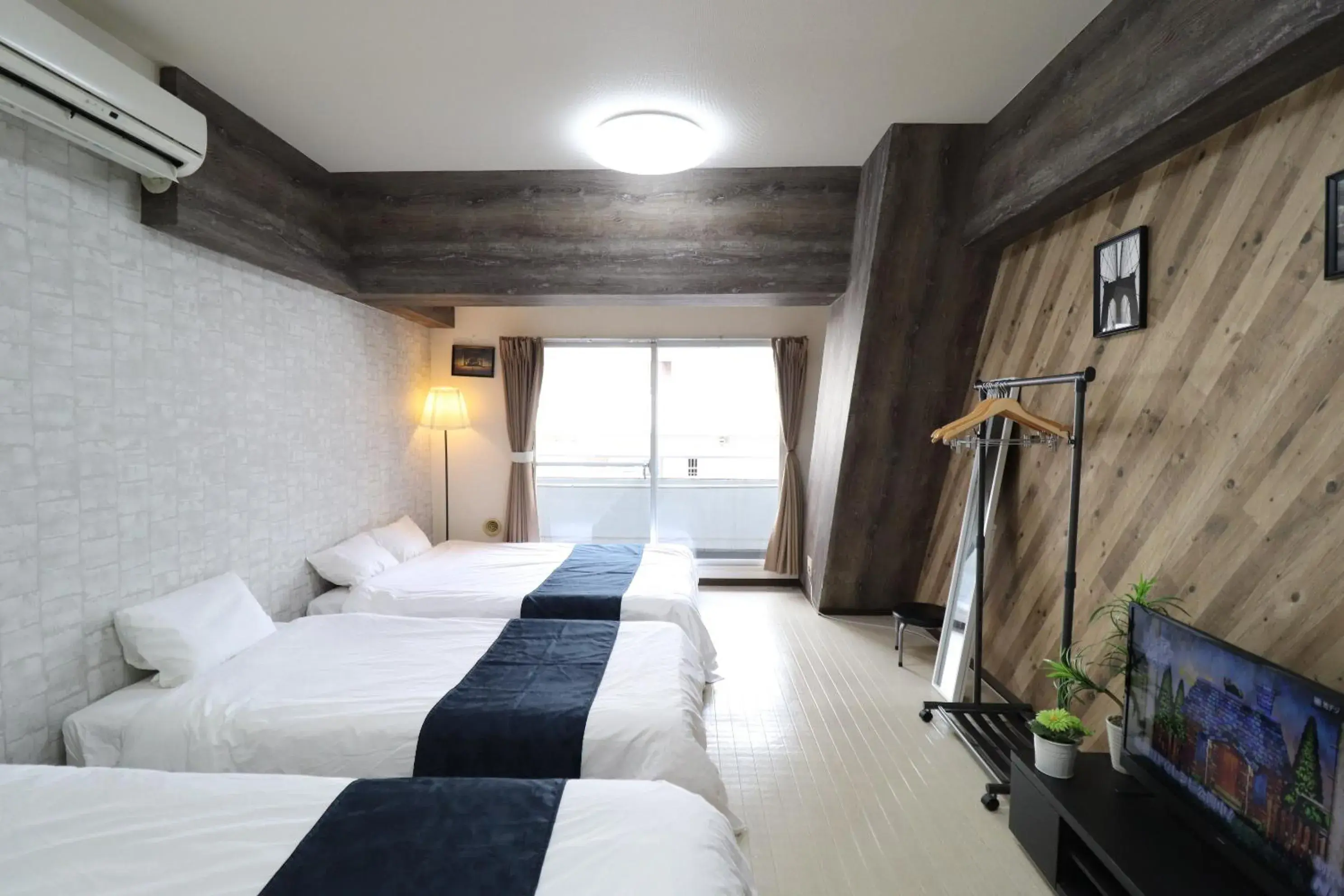 Quadruple Room with Private Bathroom in Arkadia ef Quadruple Room with Private Bathroom in Arkadia ef