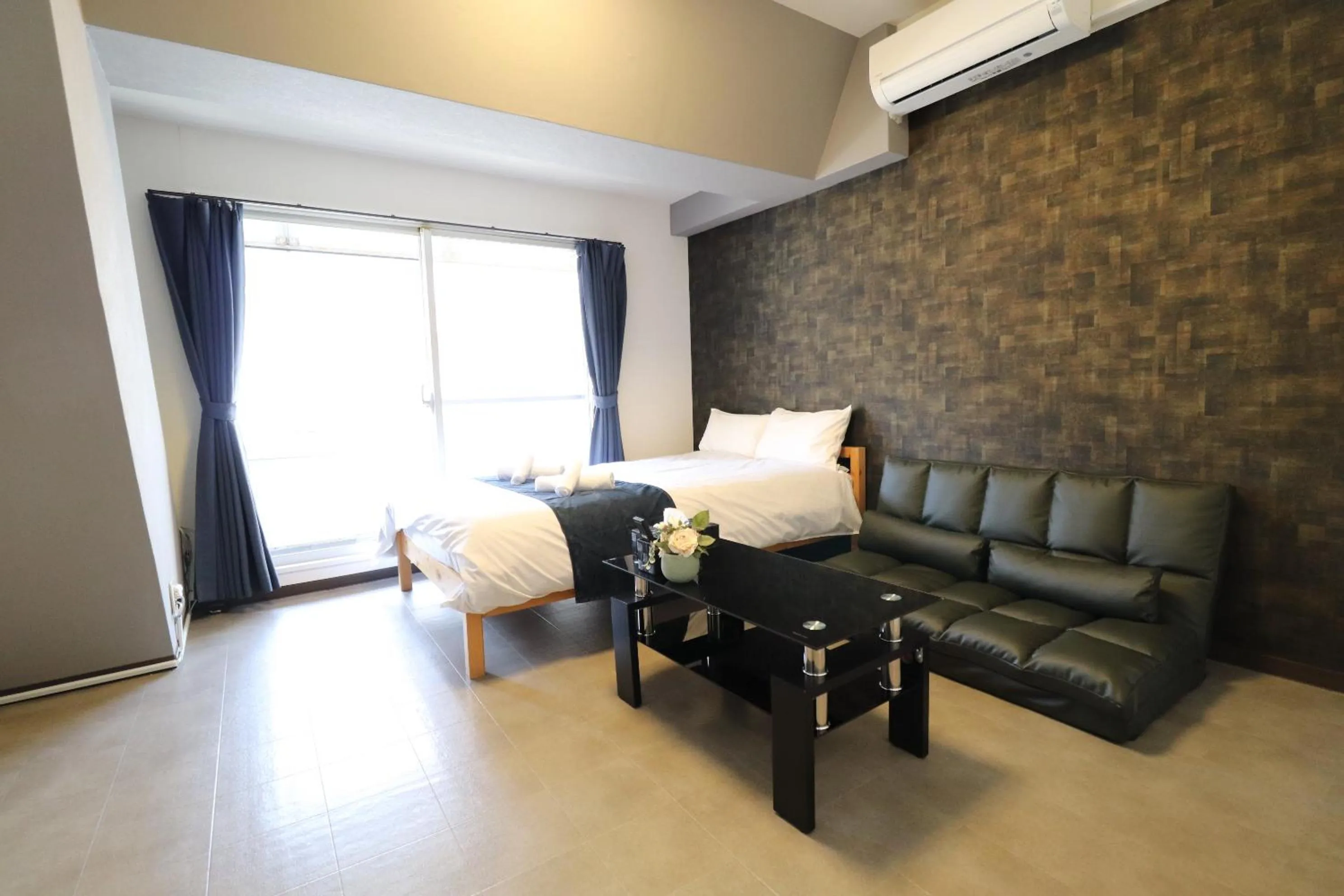 Photo of the whole room in Arkadia ef