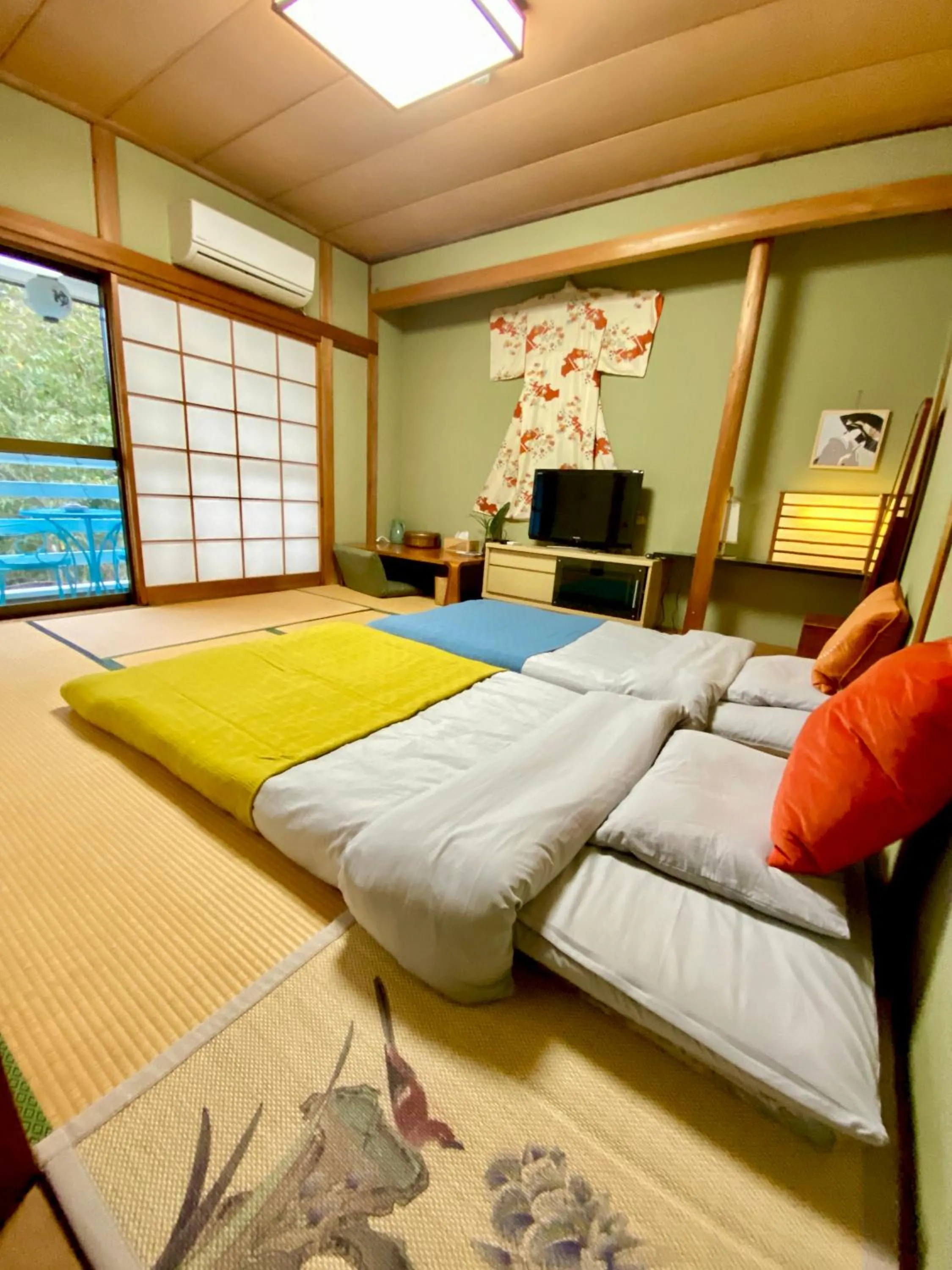 Bed in Hanamizuki Onsen Resort