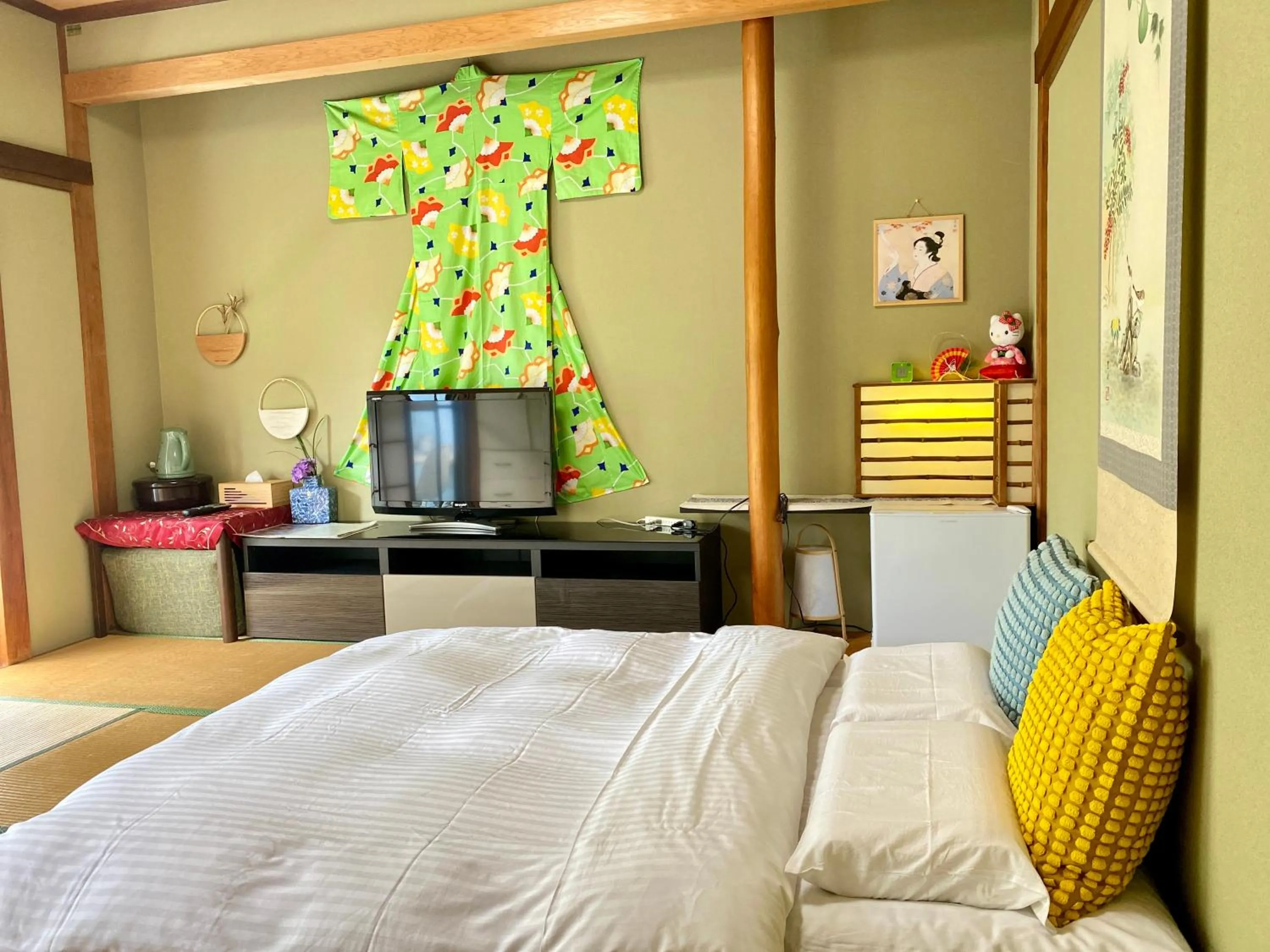 Bed in Hanamizuki Onsen Resort