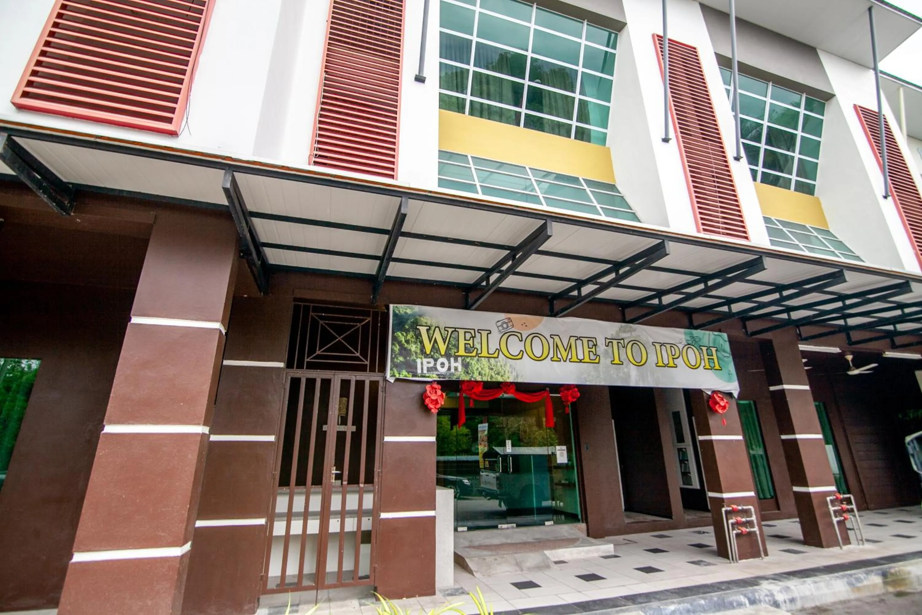 Facade/entrance in King's Lane Ipoh