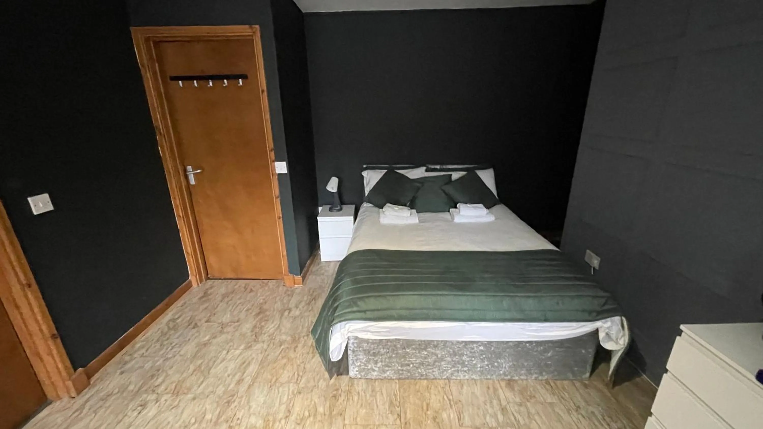 Bed in Bryn Bettws Lodge