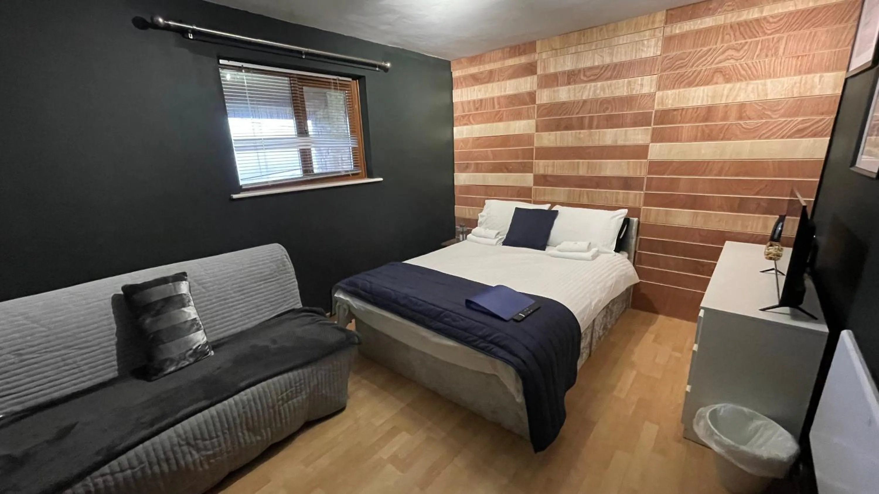 Bed in Bryn Bettws Lodge