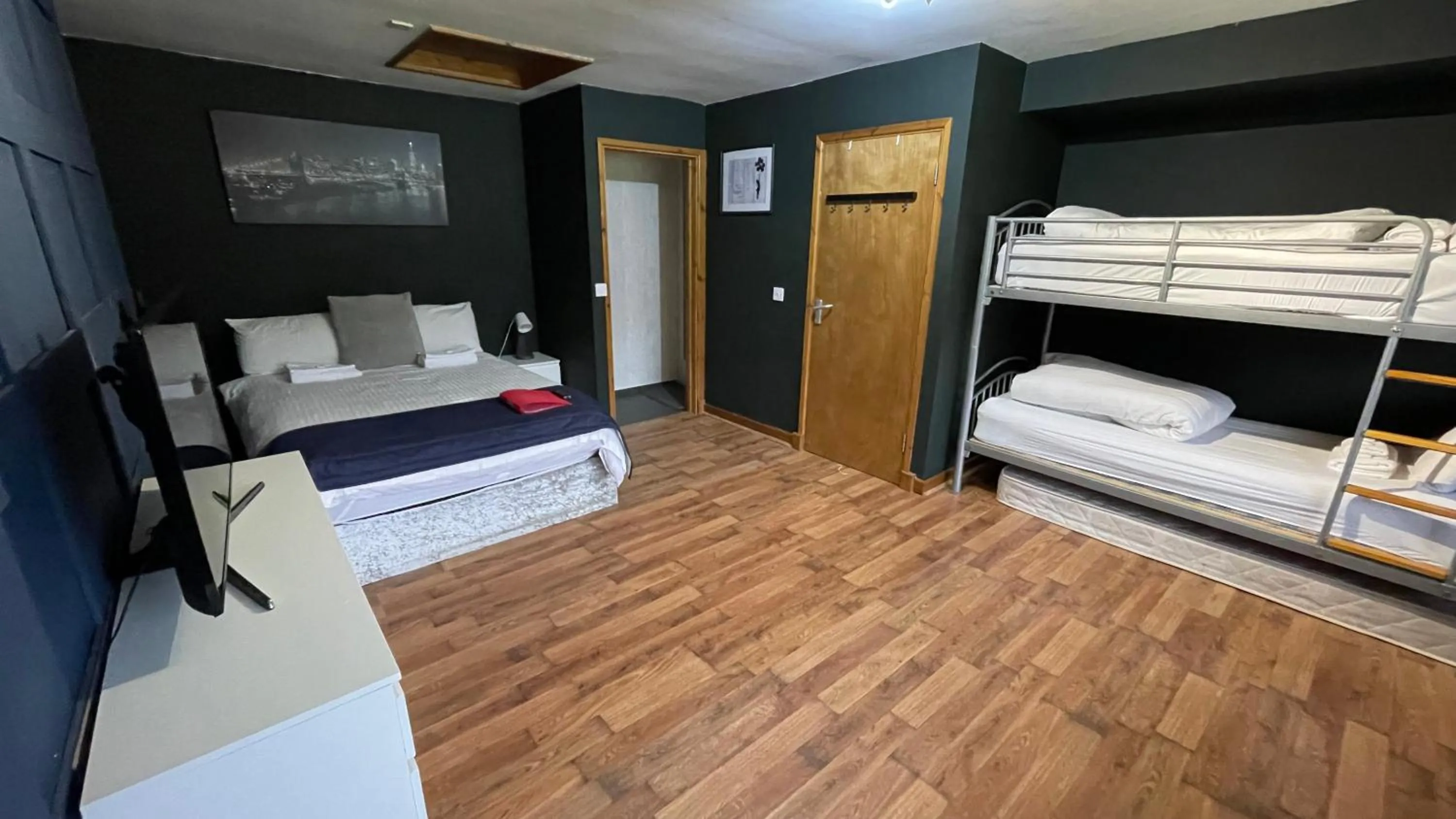 Bed in Bryn Bettws Lodge