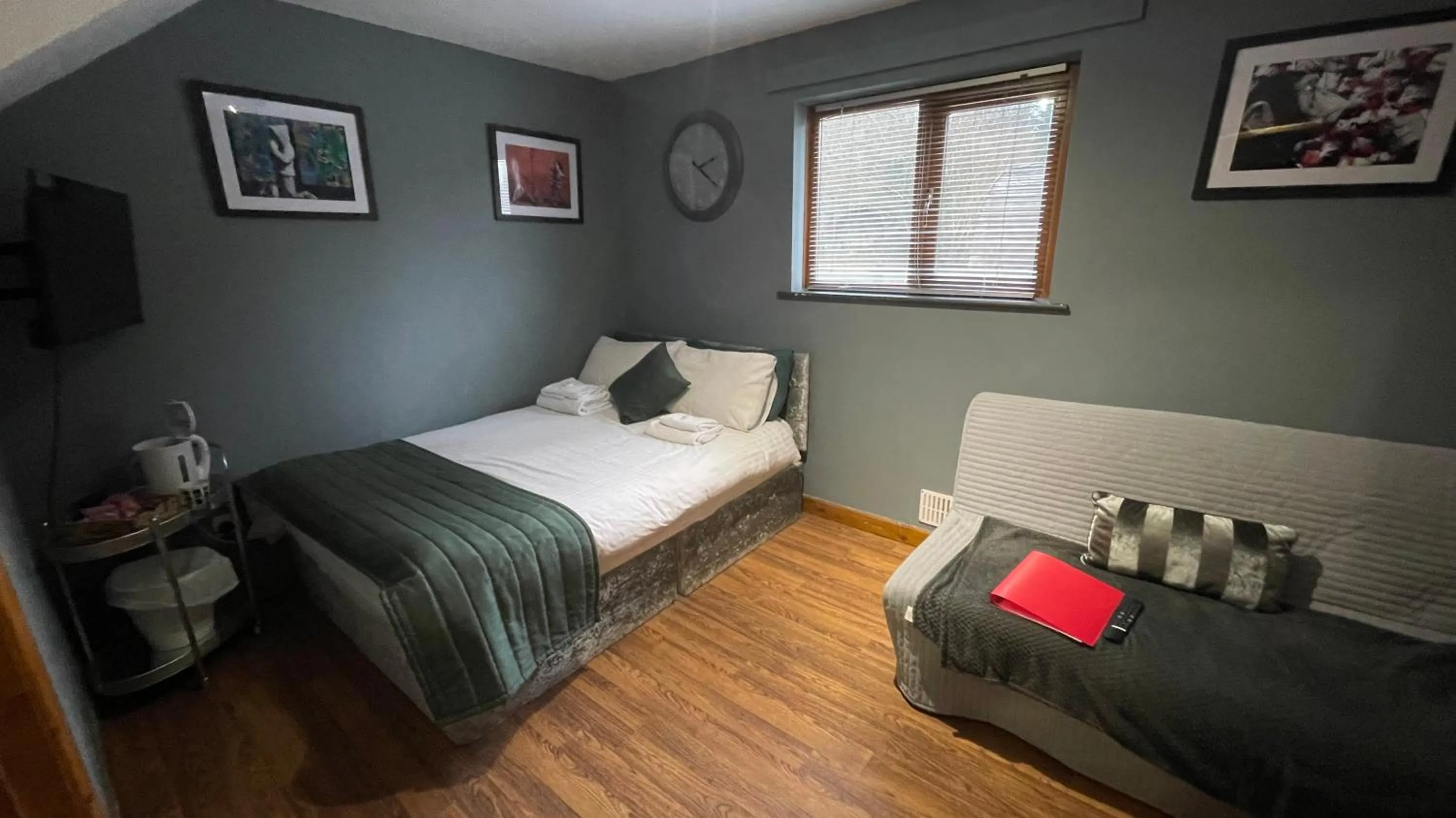 Bed in Bryn Bettws Lodge