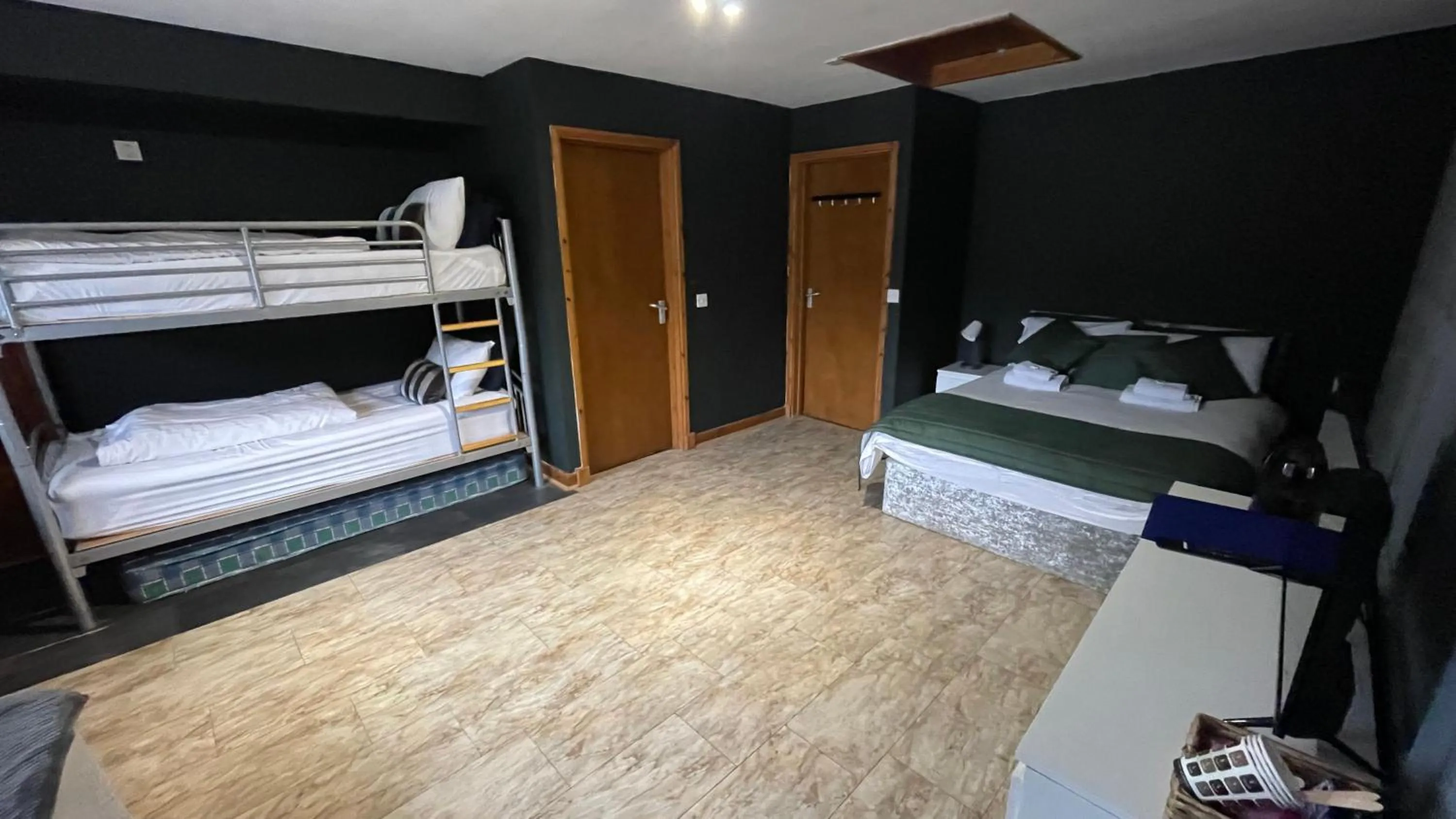 Bed in Bryn Bettws Lodge