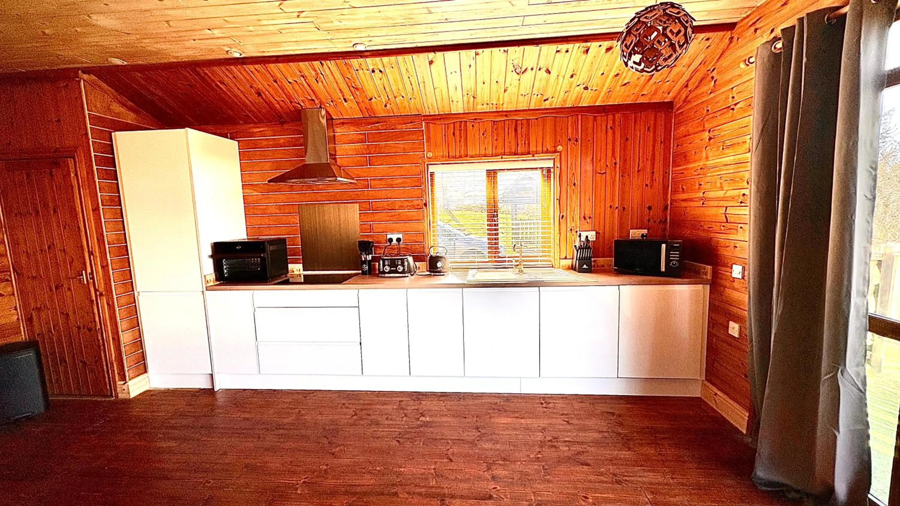 Bryn Bettws Lodge