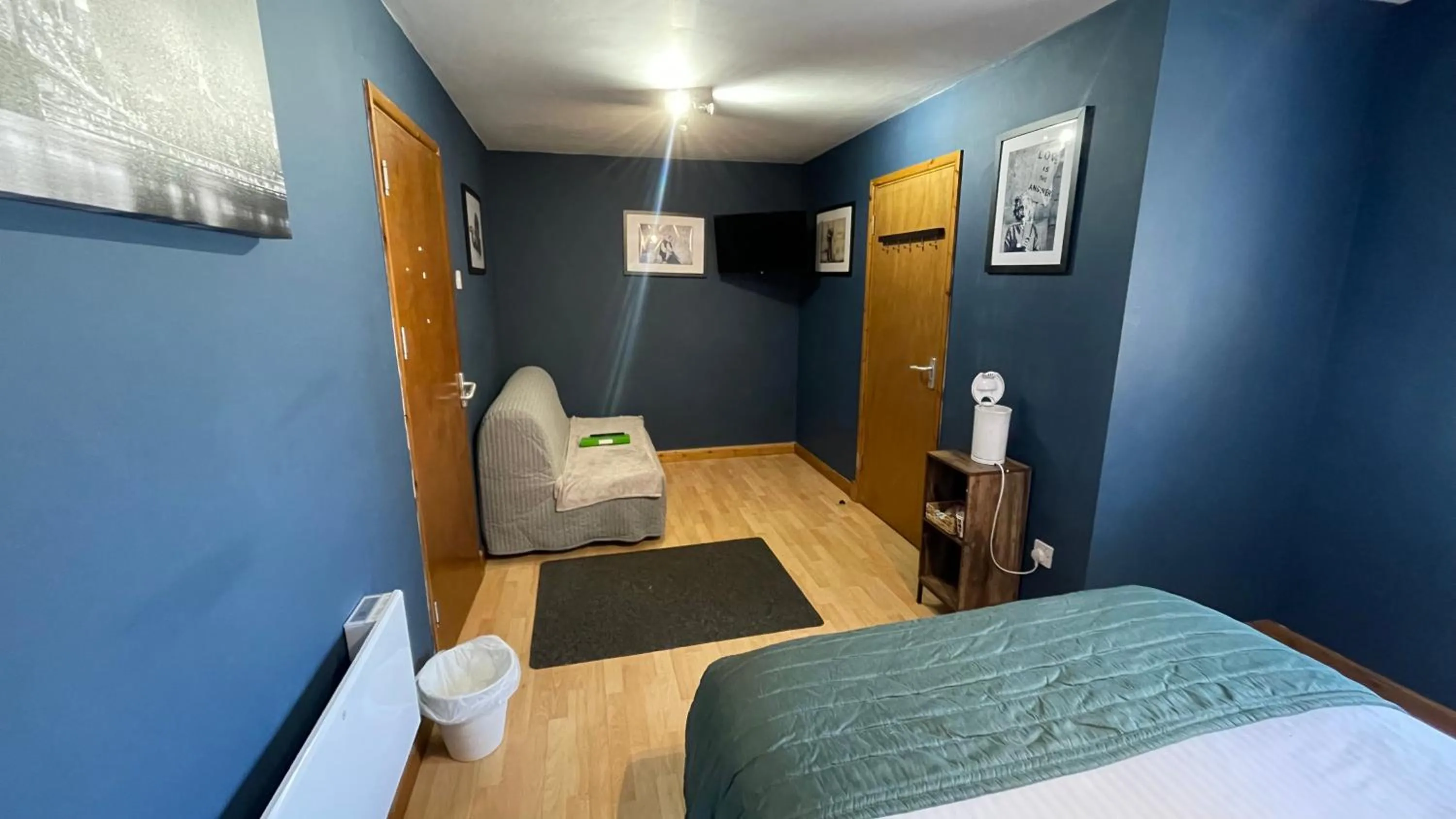 Bed in Bryn Bettws Lodge