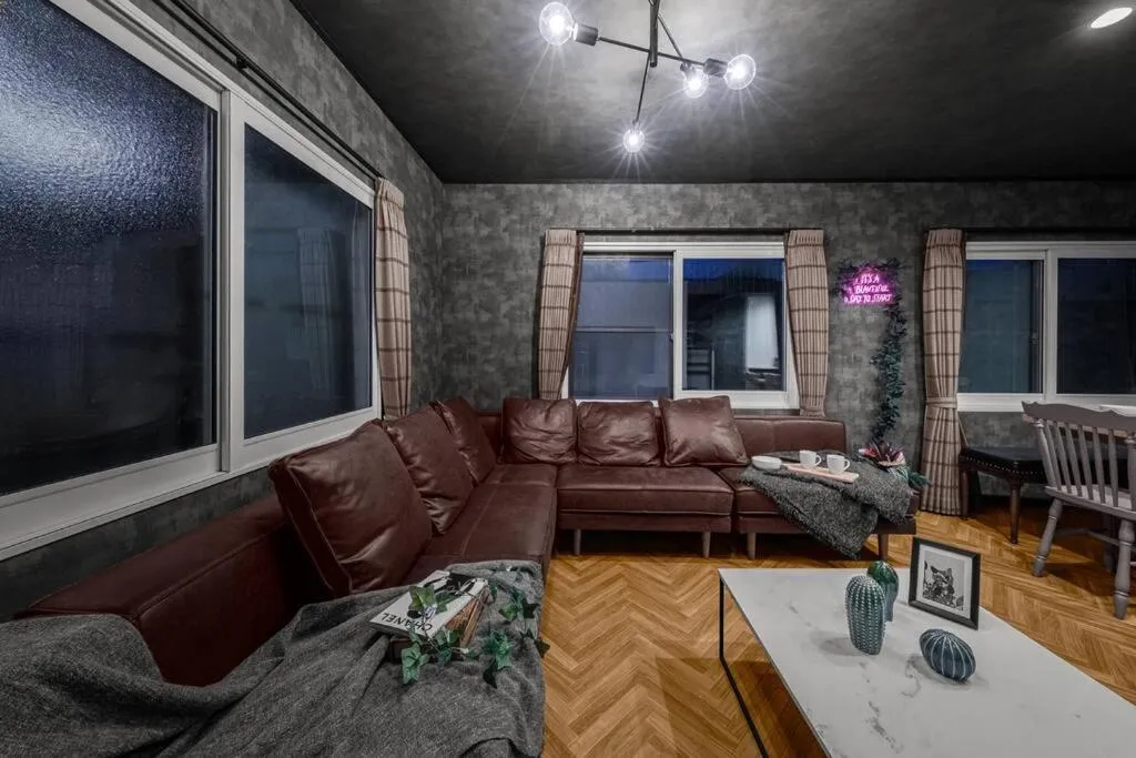 Living room in The SECRET