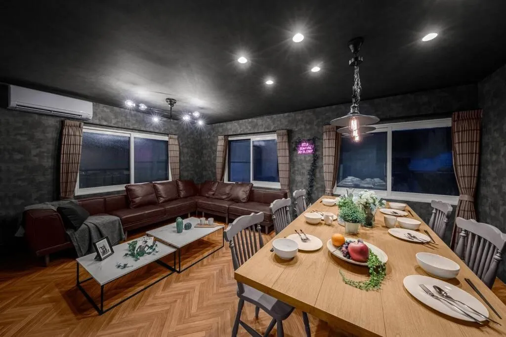 Living room in The SECRET