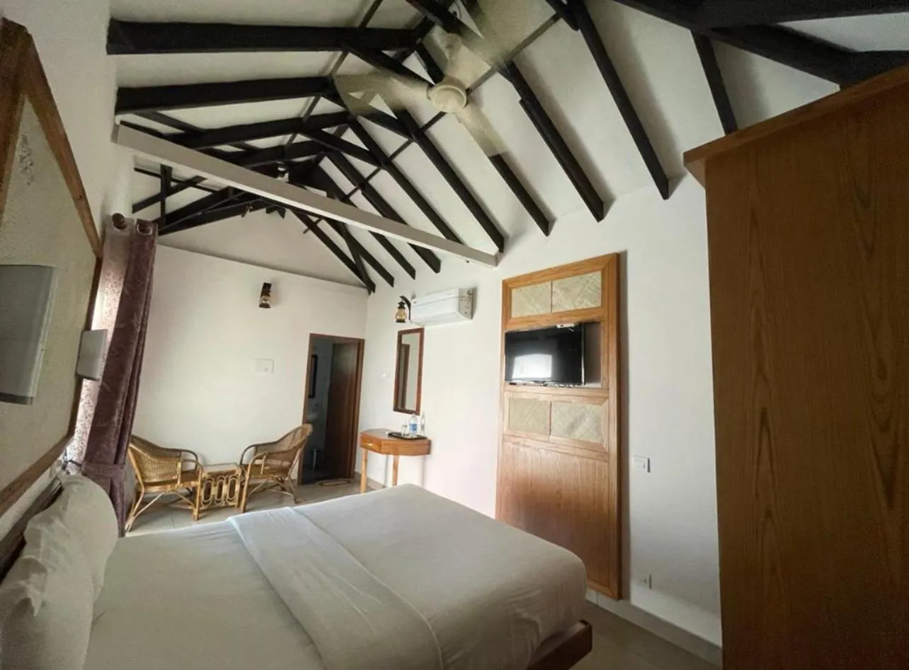 Communal lounge/ TV room in Swagath Holiday Resort