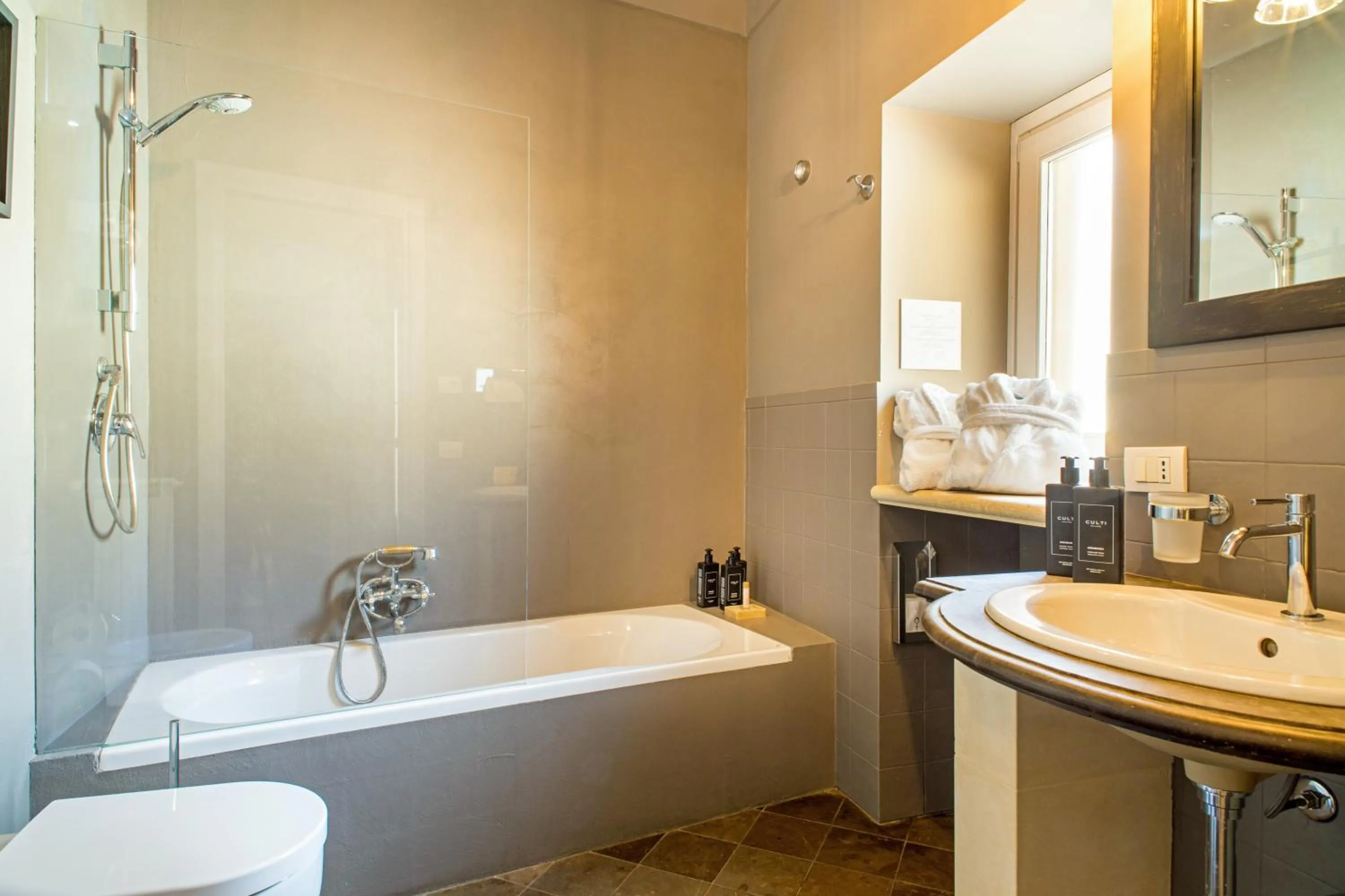 Bathroom in Locanda Don Serafino Historical Boutique Hotel