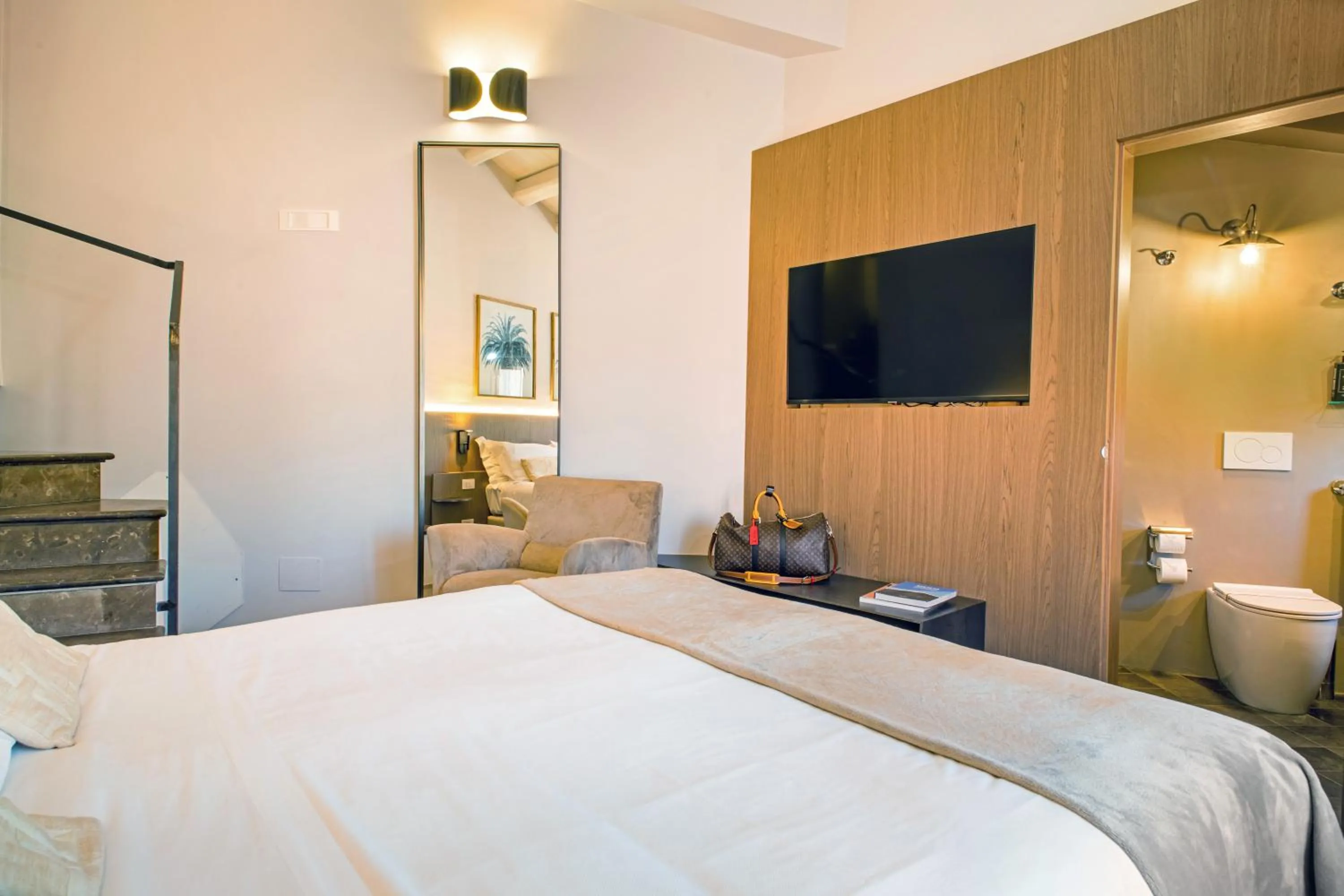 TV and multimedia, Bed in Locanda Don Serafino Historical Boutique Hotel