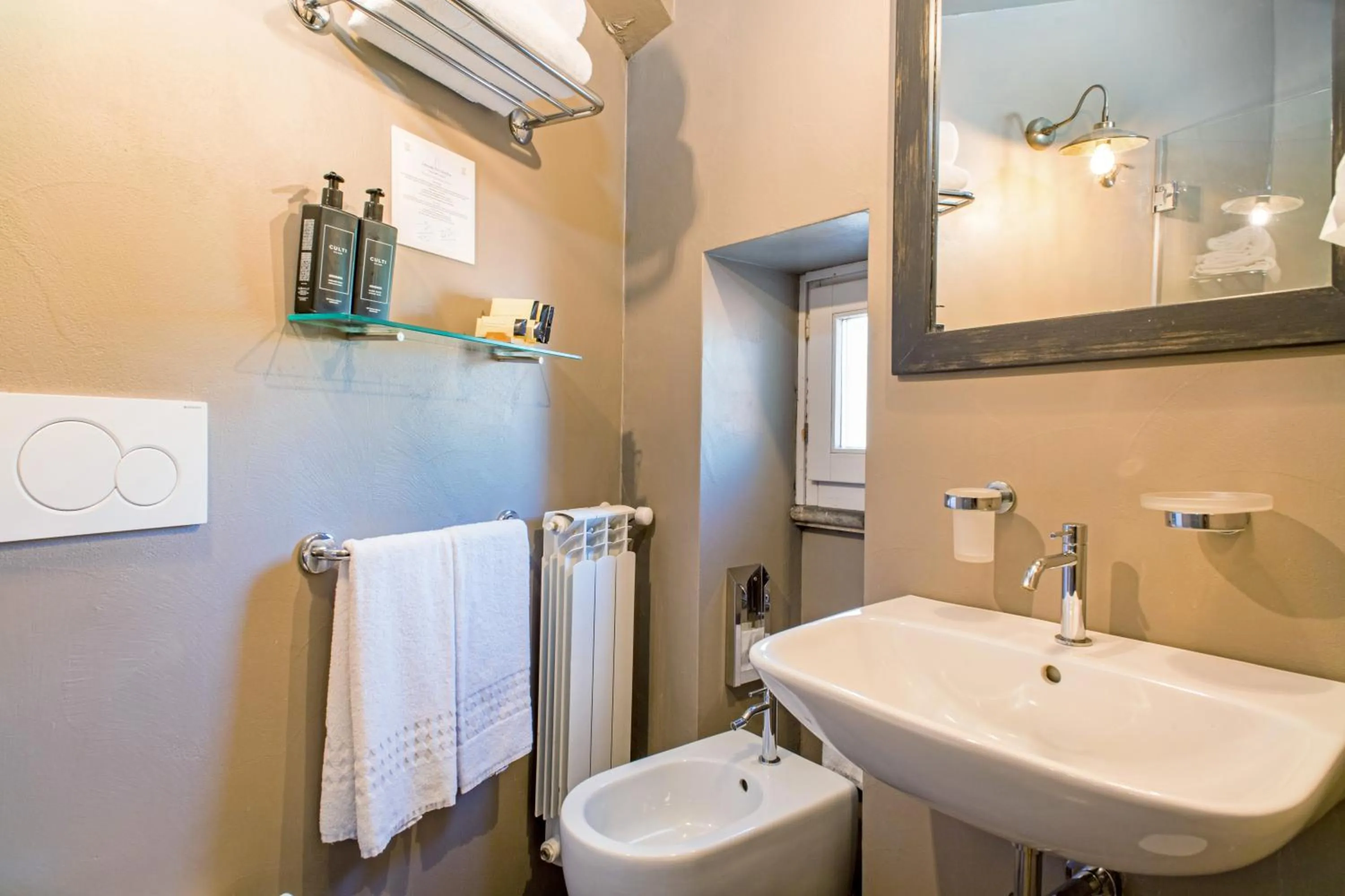 Bathroom in Locanda Don Serafino Historical Boutique Hotel