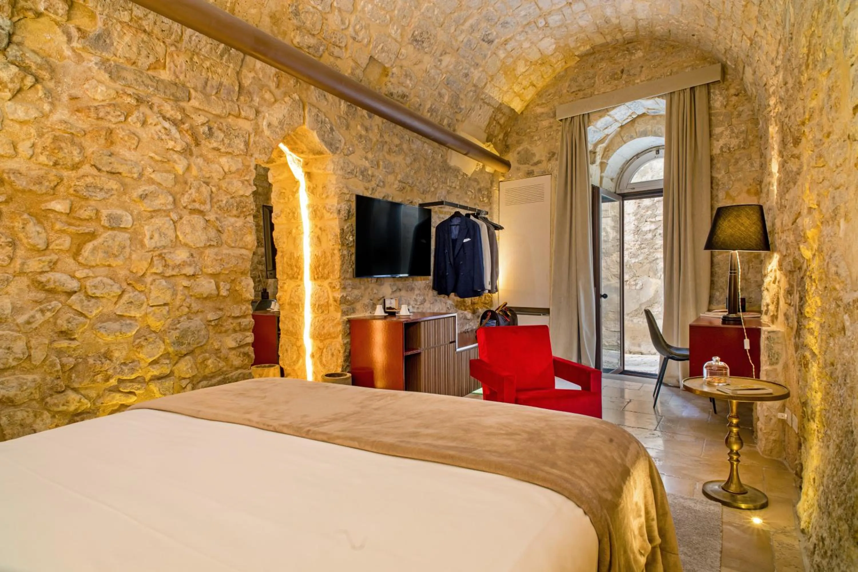 TV and multimedia, Bed in Locanda Don Serafino Historical Boutique Hotel