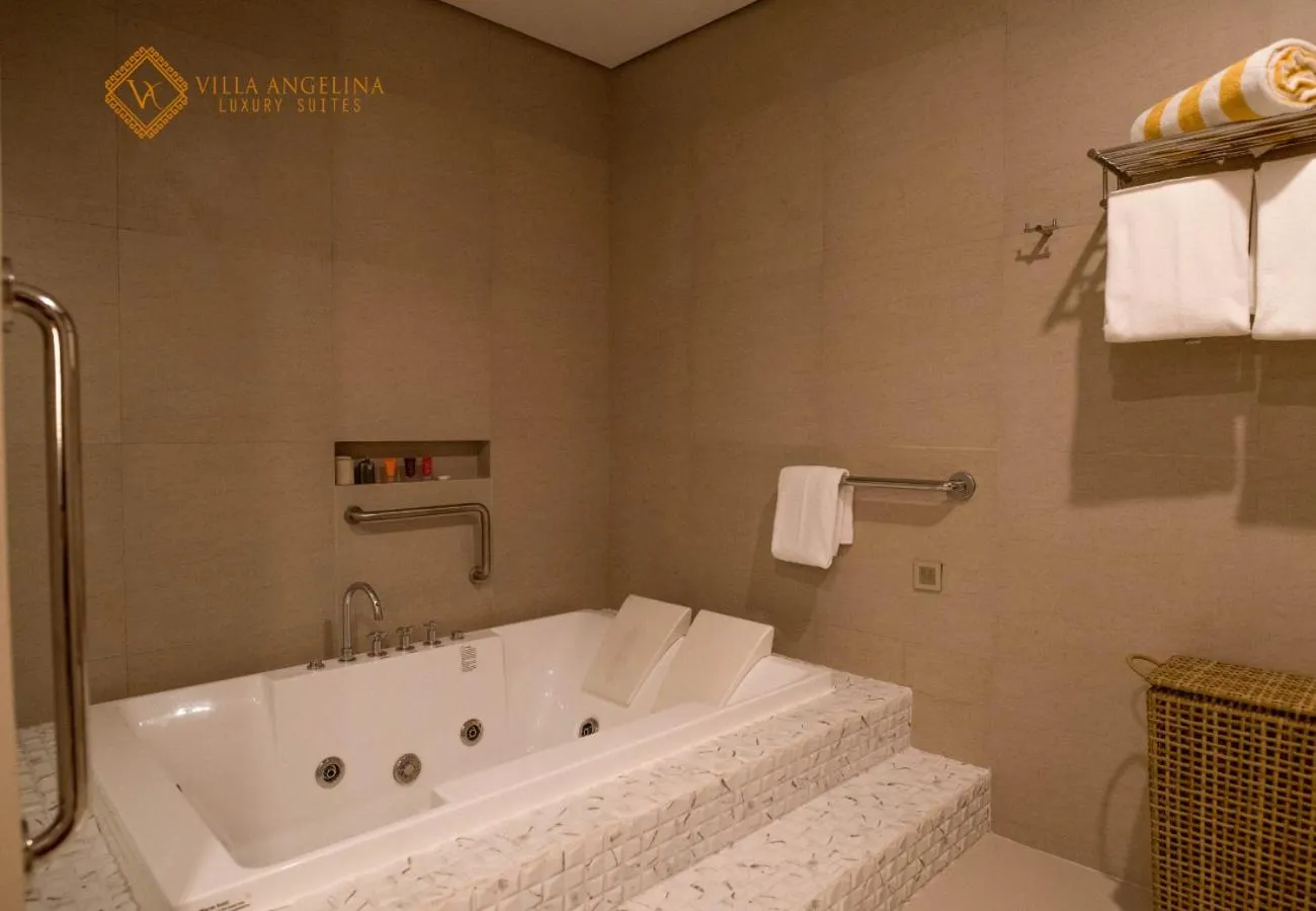 Hot Tub in Villa Angelina Luxury Suites