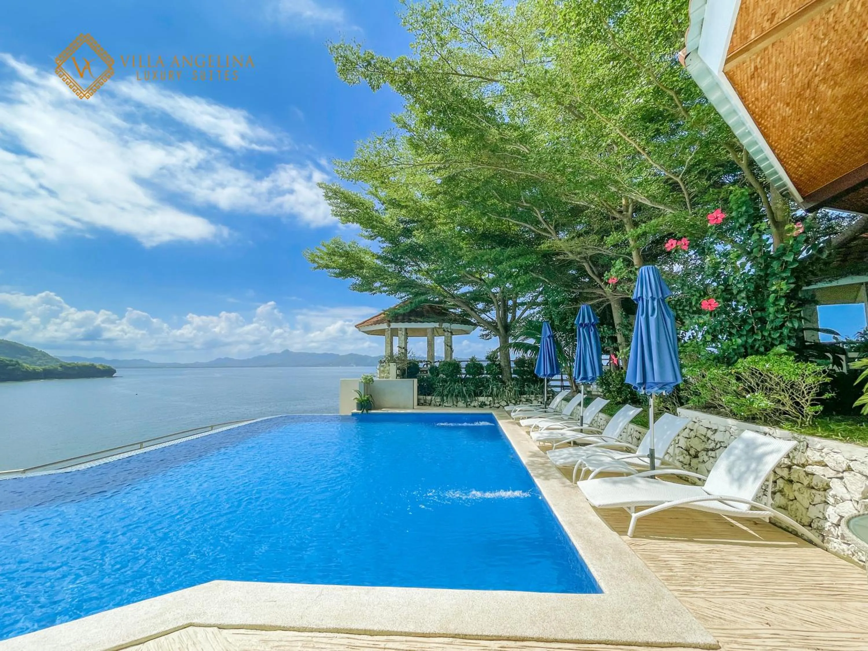 Restaurant/places to eat in Villa Angelina Luxury Suites