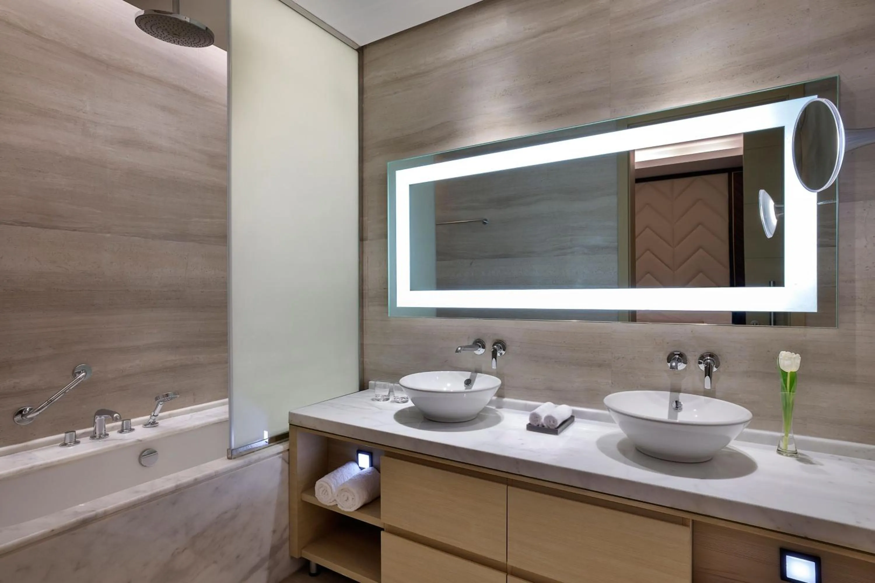 Bathroom in Jeddah Marriott Hotel Madinah Road