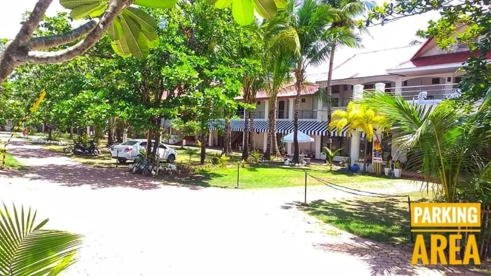 Garden in Isla Vista Beach Resort