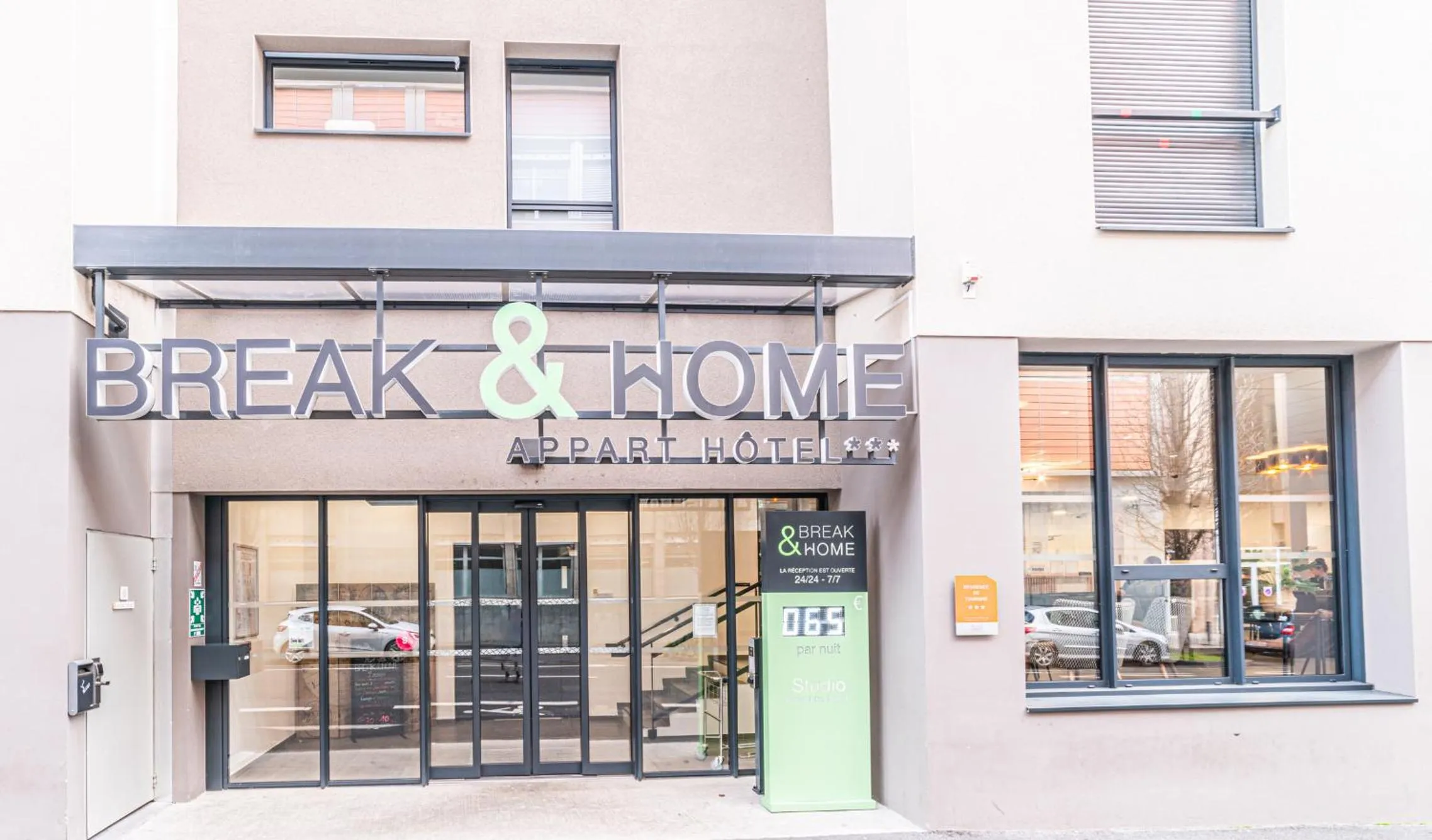 Property building in Break & Home Clermont-Ferrand - Les Carmes Dechaux Appart'Hôtel