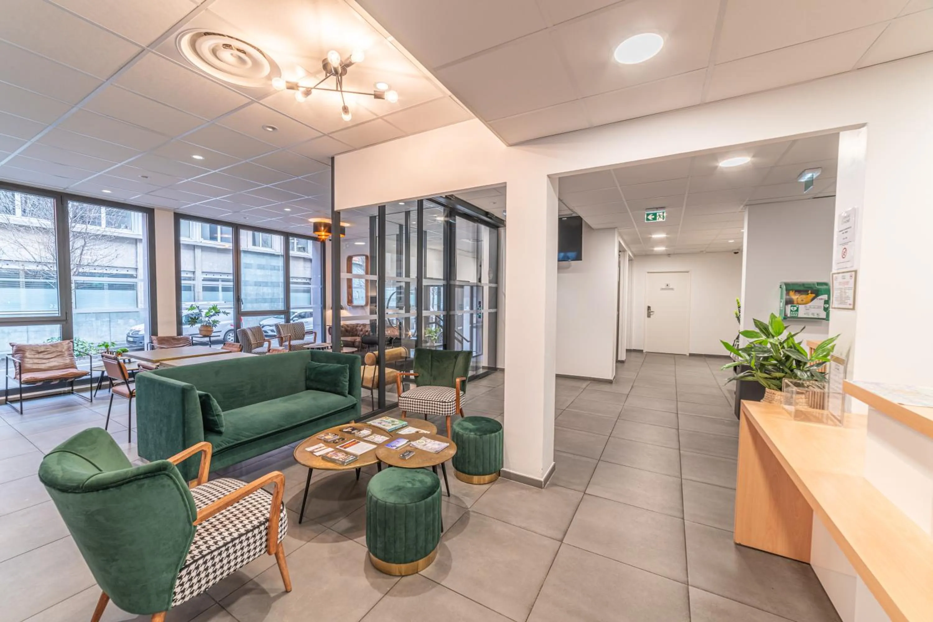 Seating area in Break & Home Clermont-Ferrand - Les Carmes Dechaux Appart'Hôtel
