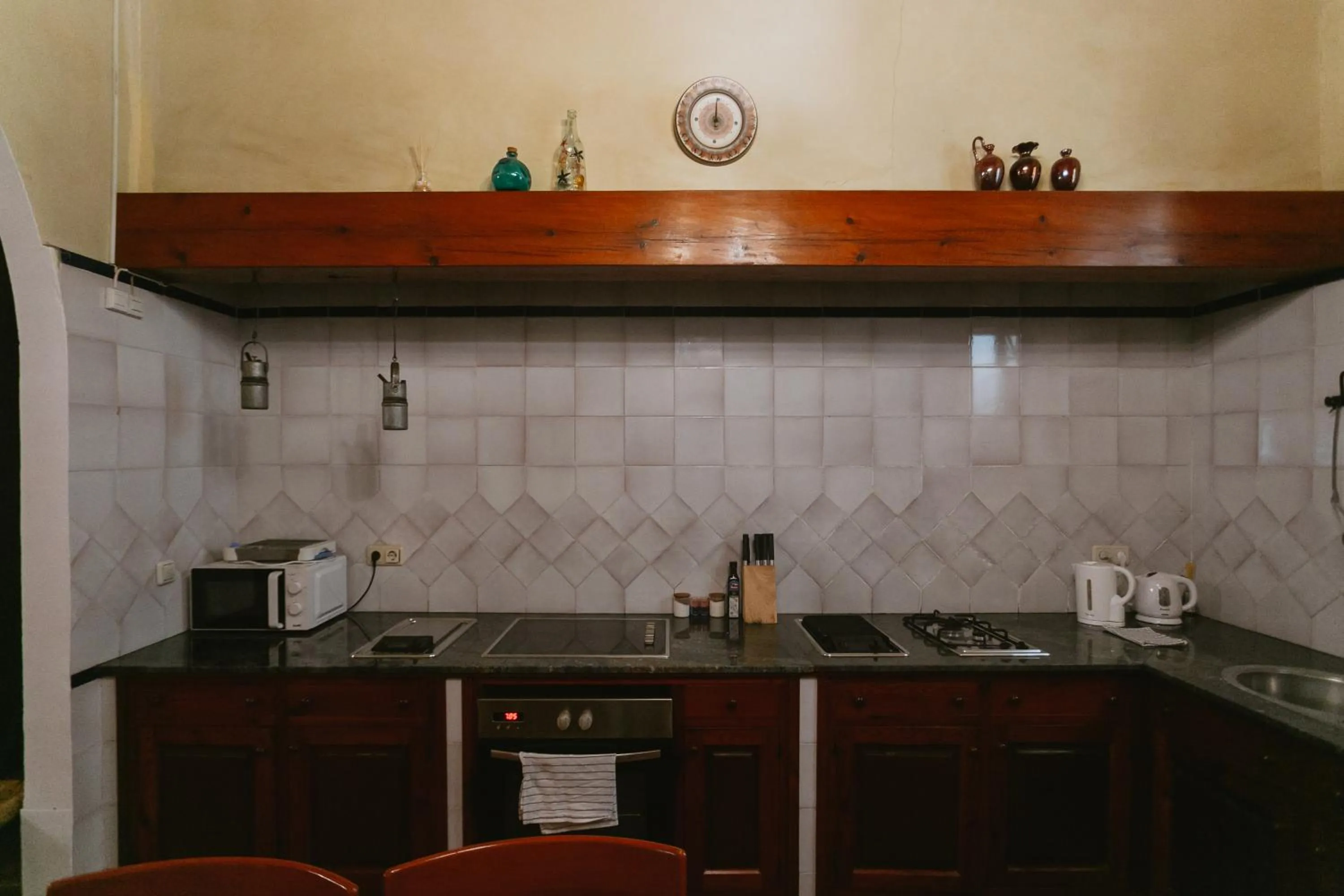 Kitchen or kitchenette in One&lux Casa Maravillas Rooms