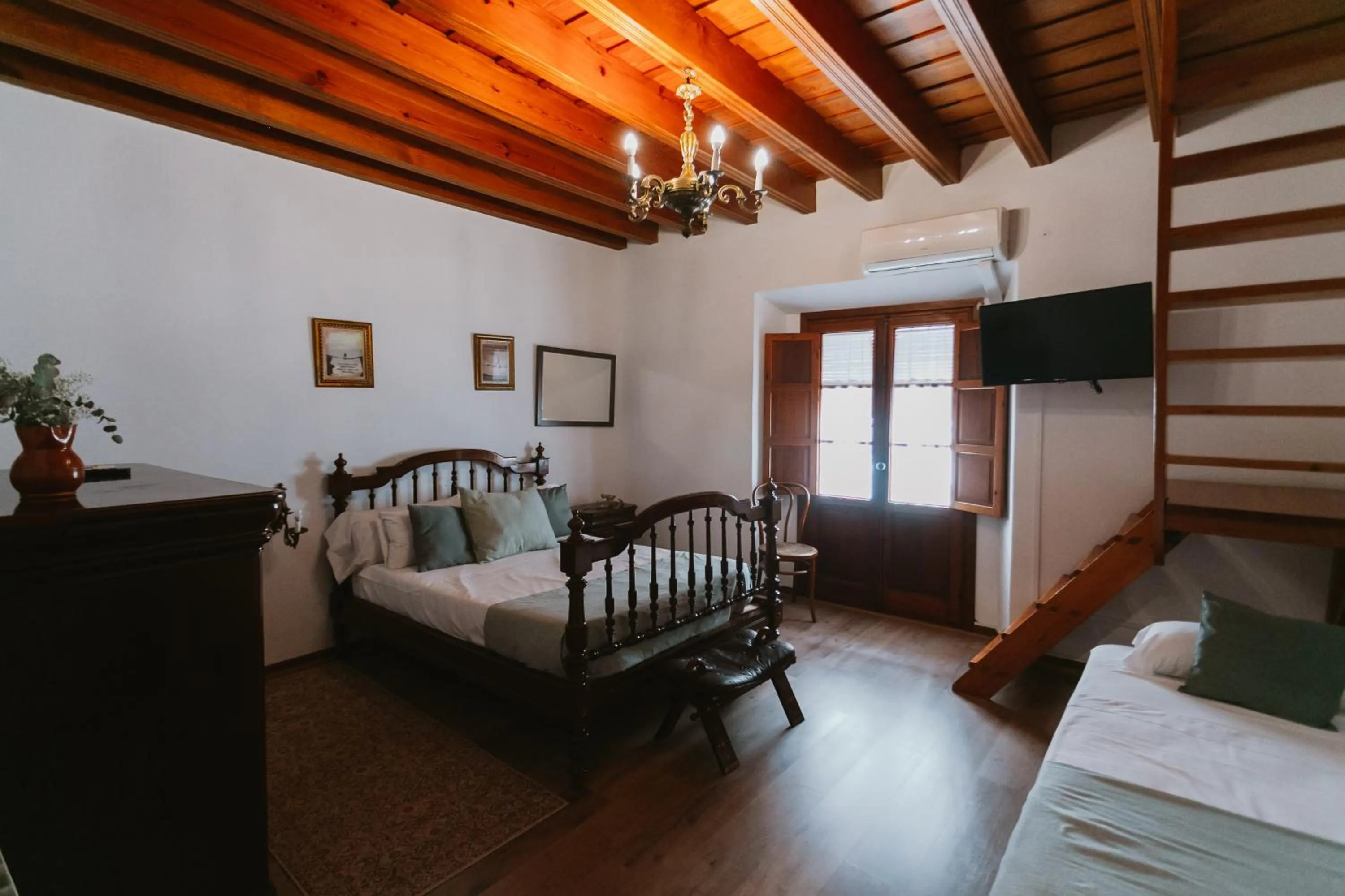 Photo of the whole room, Bed in One&lux Casa Maravillas Rooms