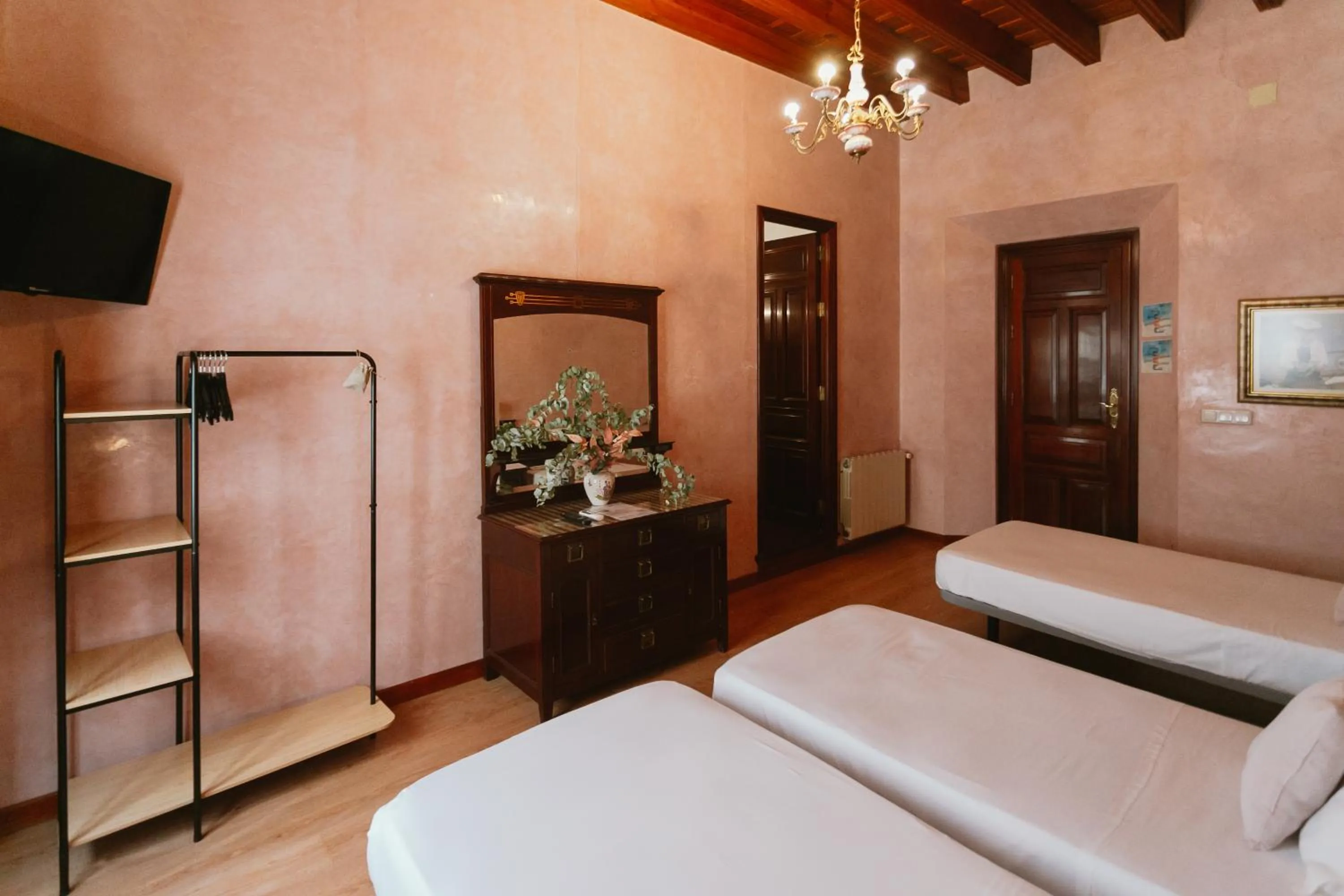 Photo of the whole room, Bed in One&lux Casa Maravillas Rooms